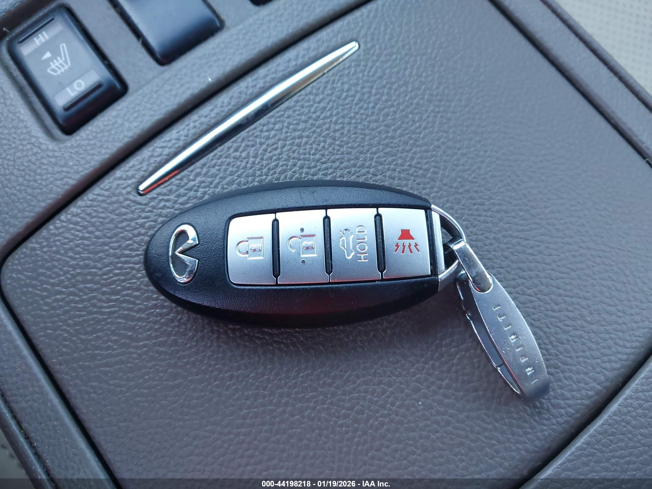 INFINITI G37 image 11