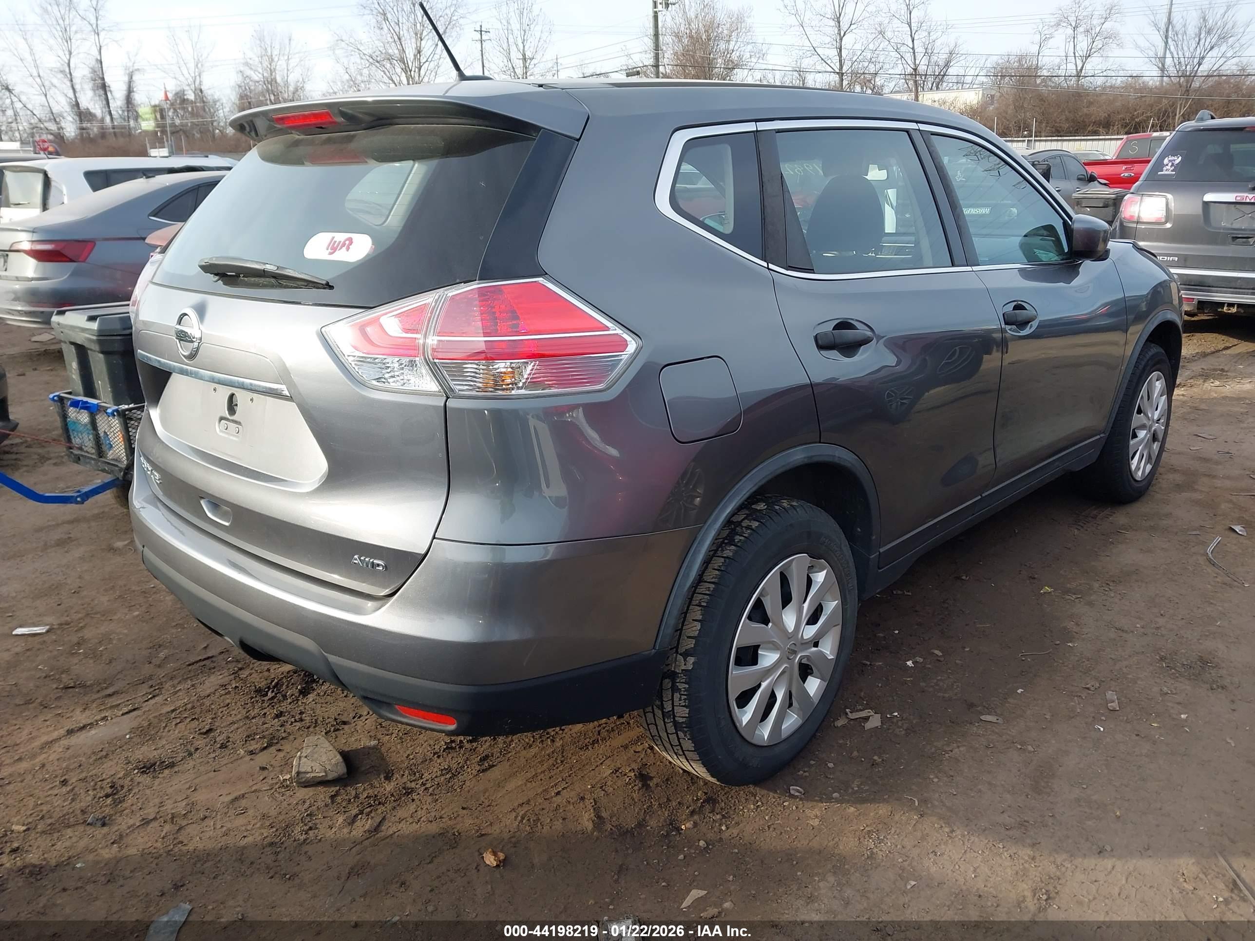 NISSAN ROGUE image 4