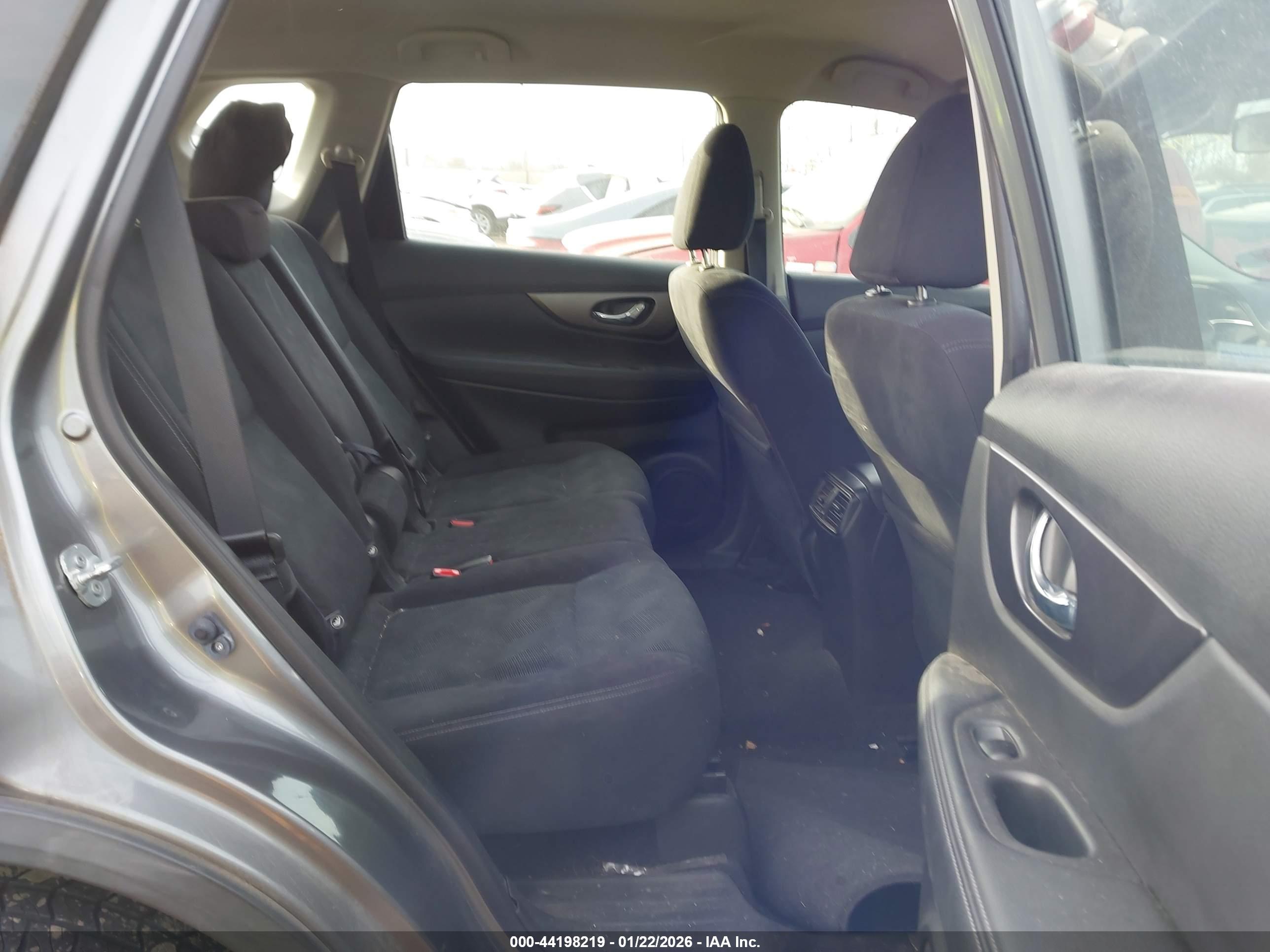 NISSAN ROGUE image 8