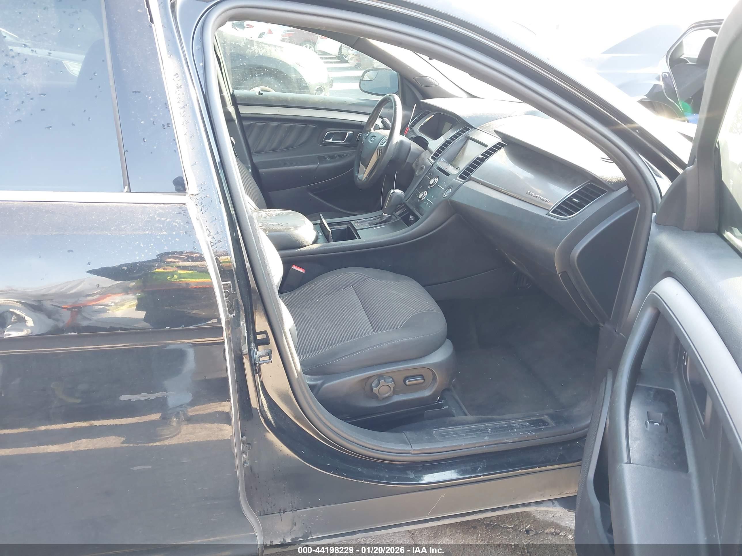 FORD TAURUS image 5