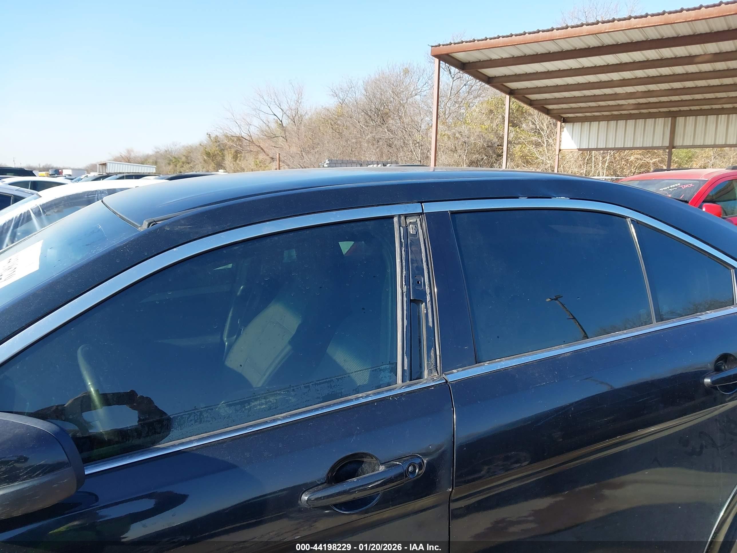 FORD TAURUS image 6