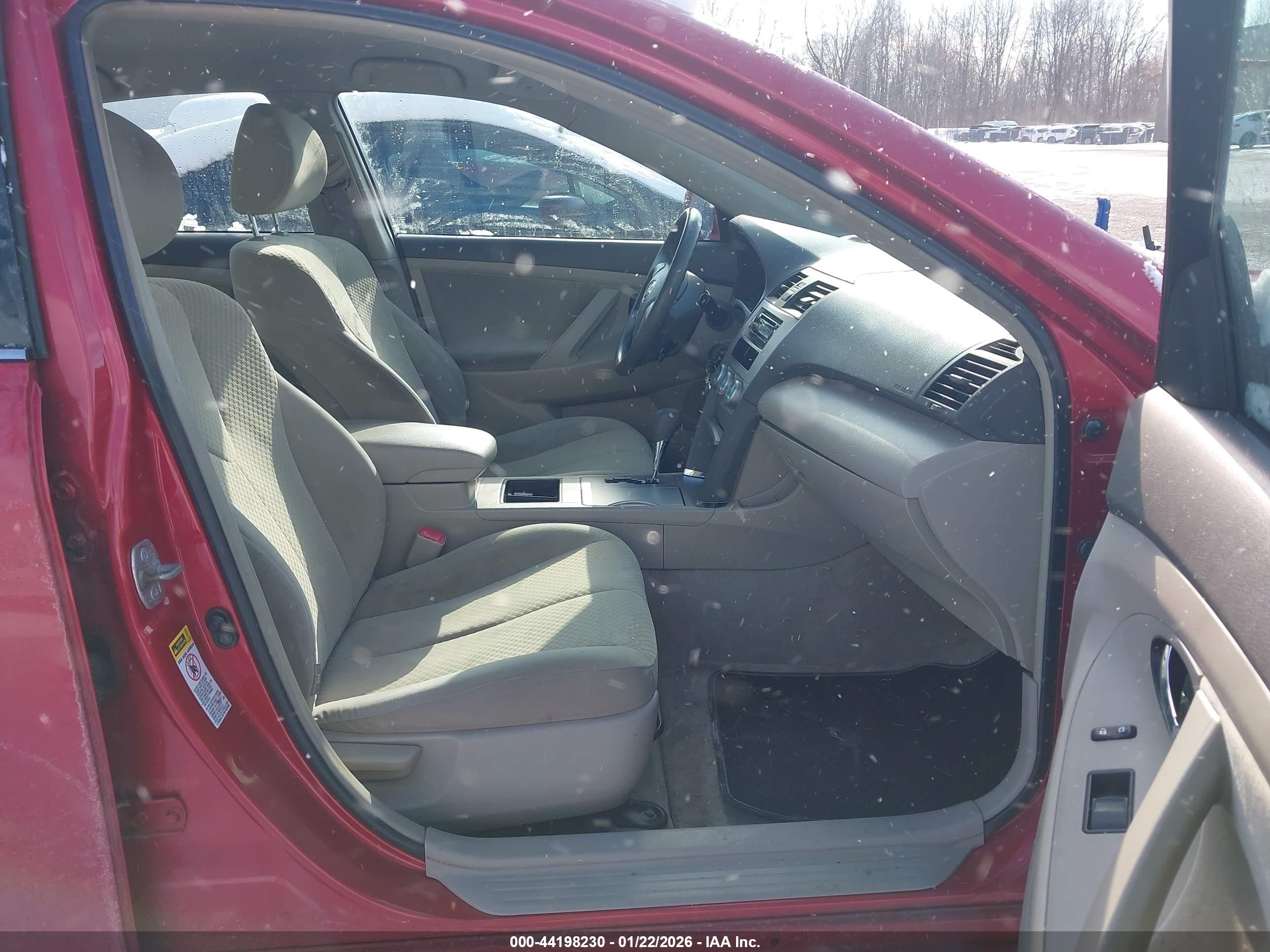 TOYOTA CAMRY image 5