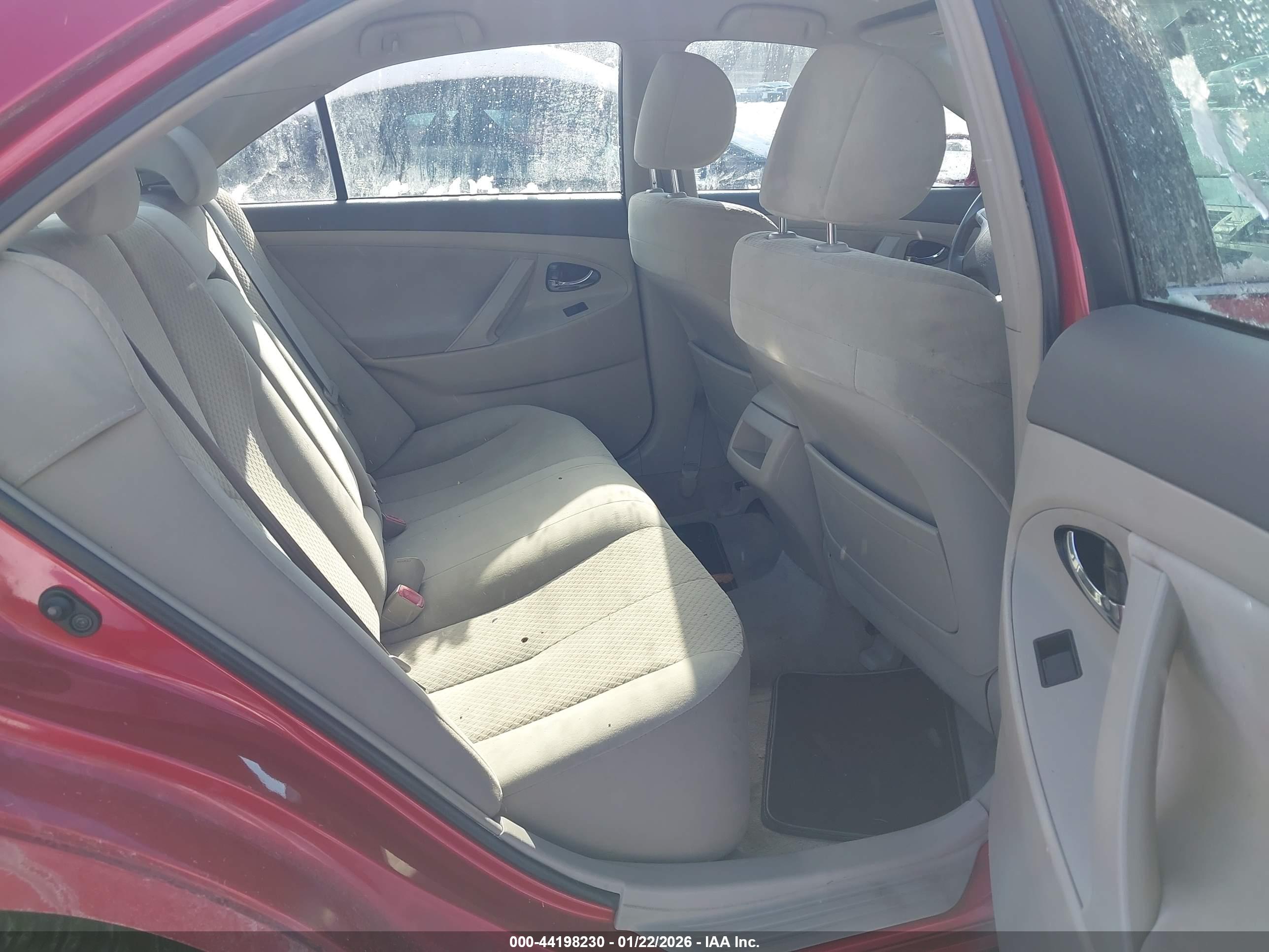 TOYOTA CAMRY image 8