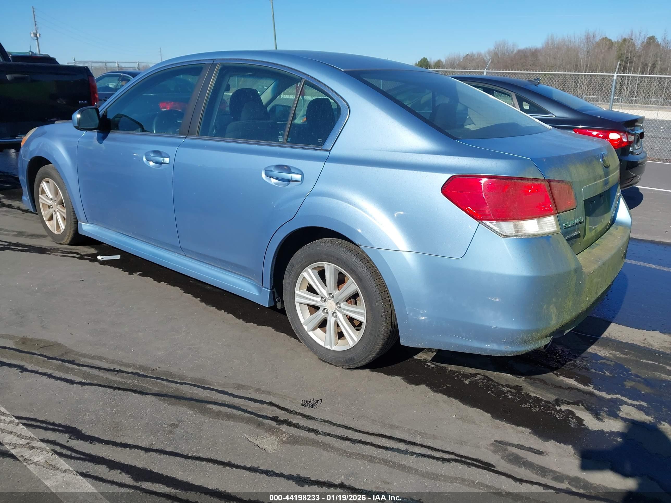 SUBARU LEGACY image 3