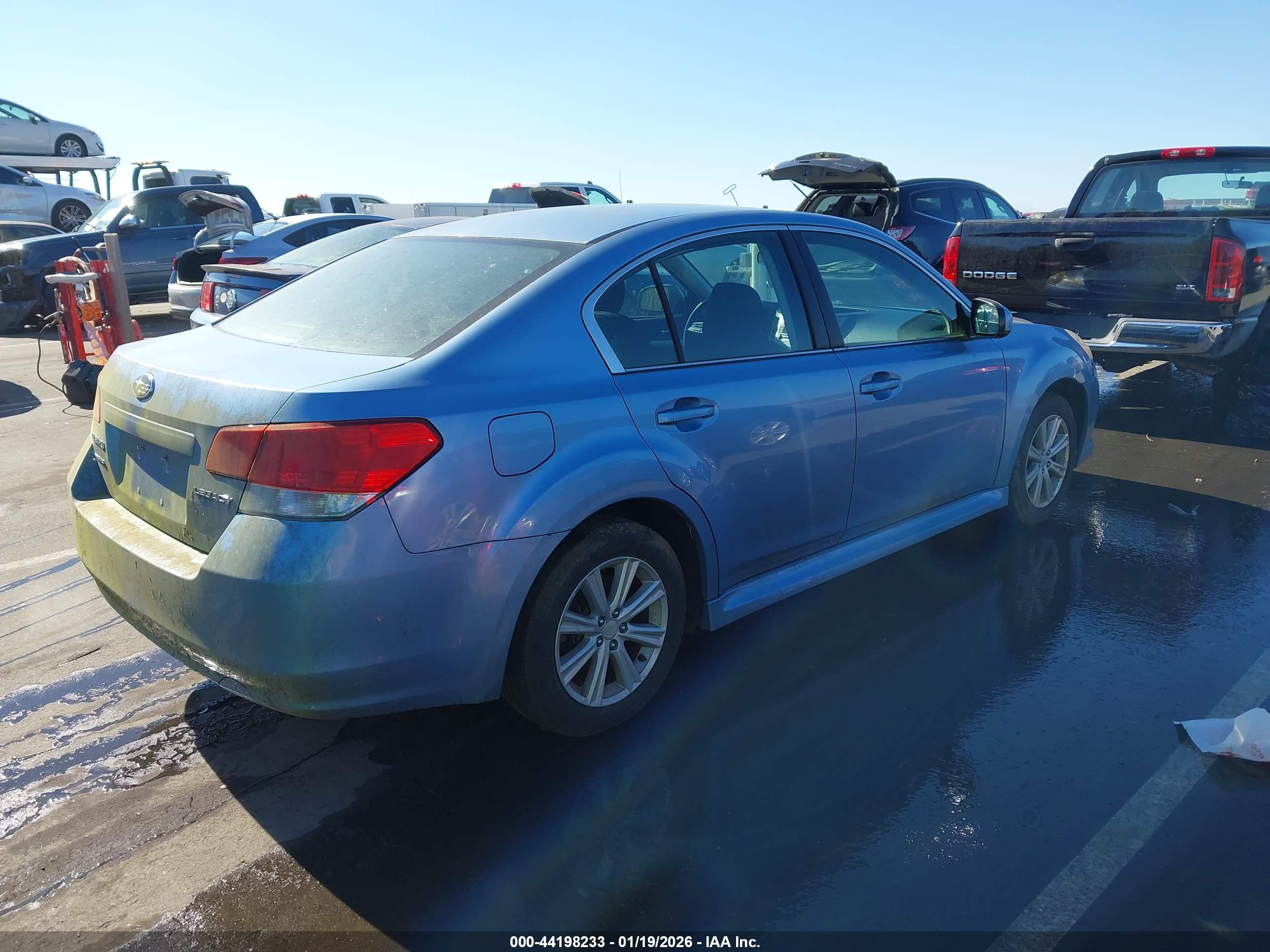 SUBARU LEGACY image 4