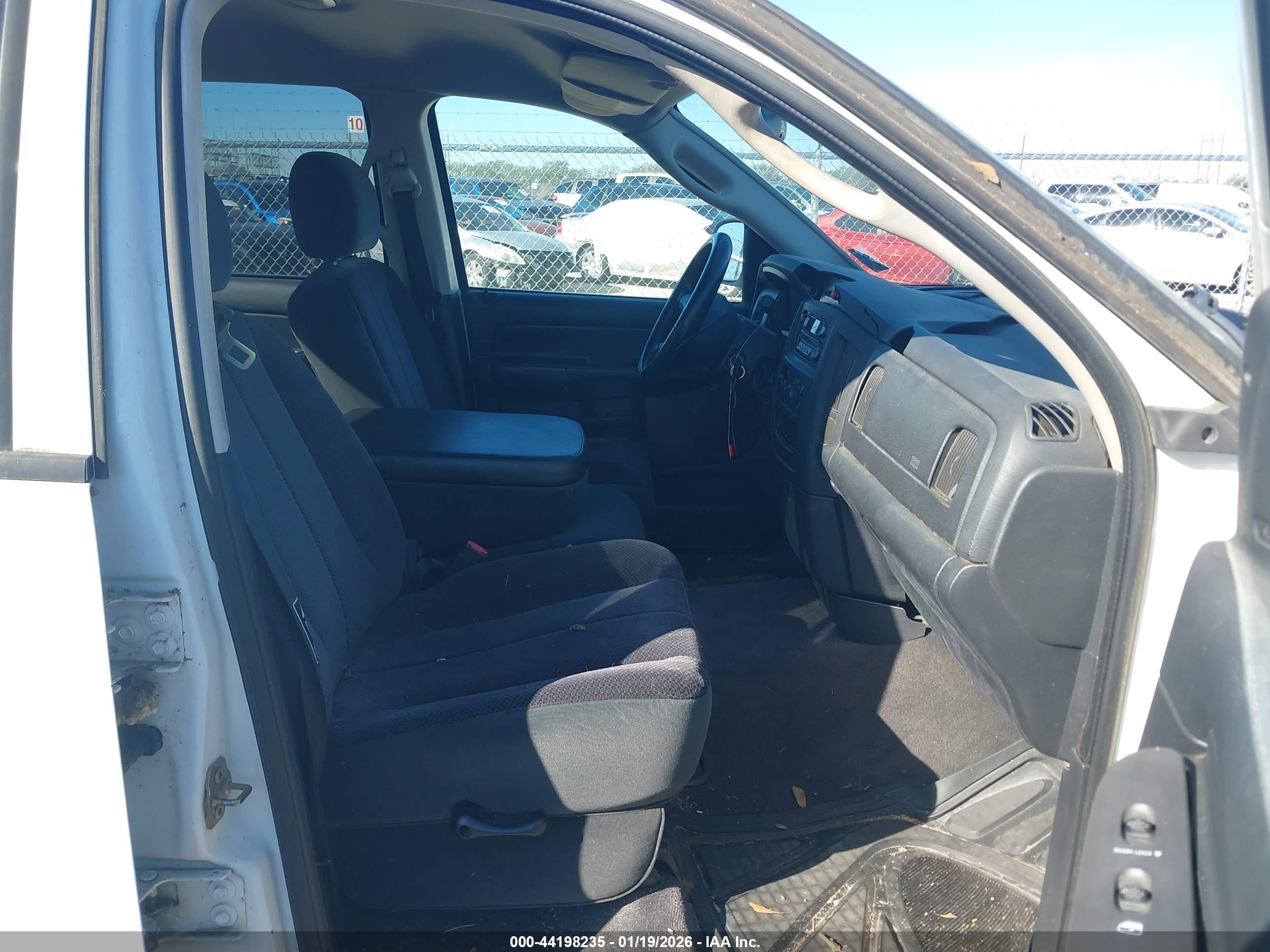 DODGE RAM image 5