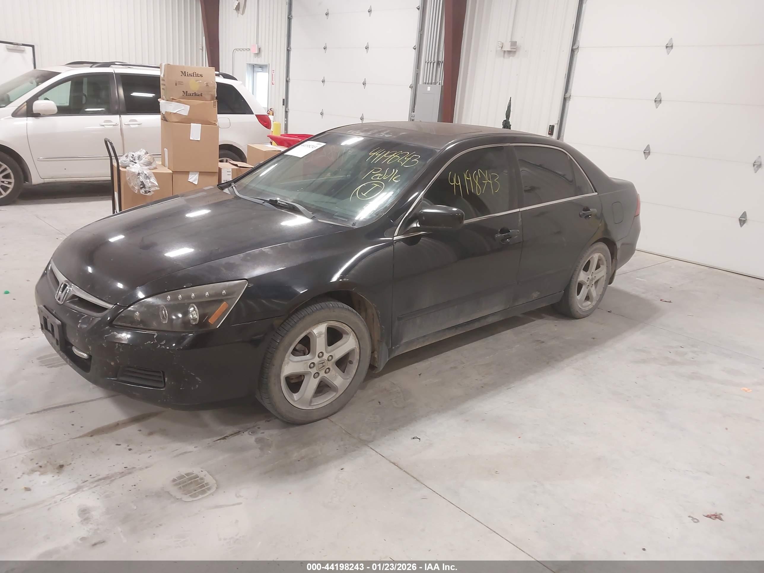 HONDA ACCORD image 2