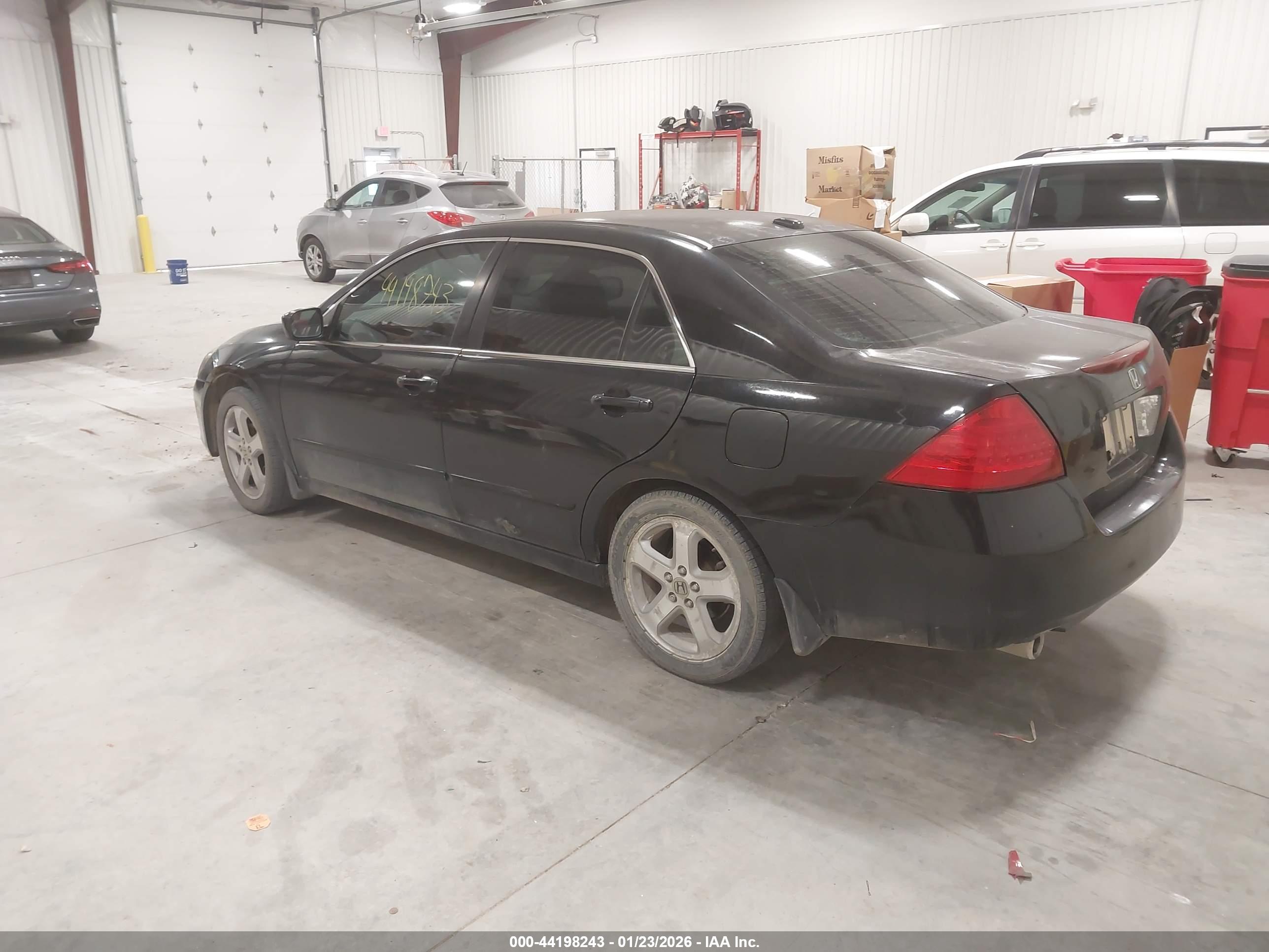 HONDA ACCORD image 3