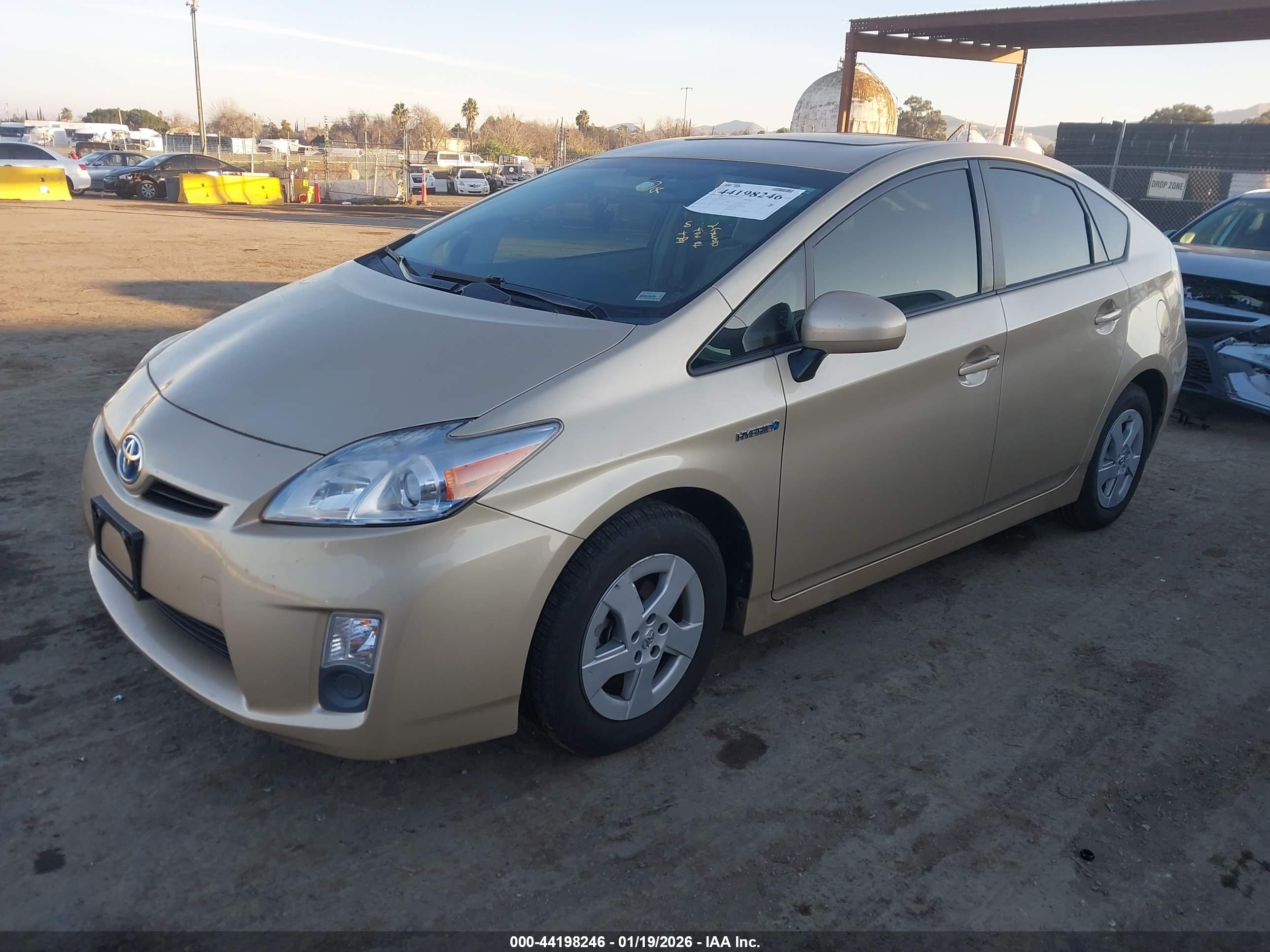TOYOTA PRIUS image 2