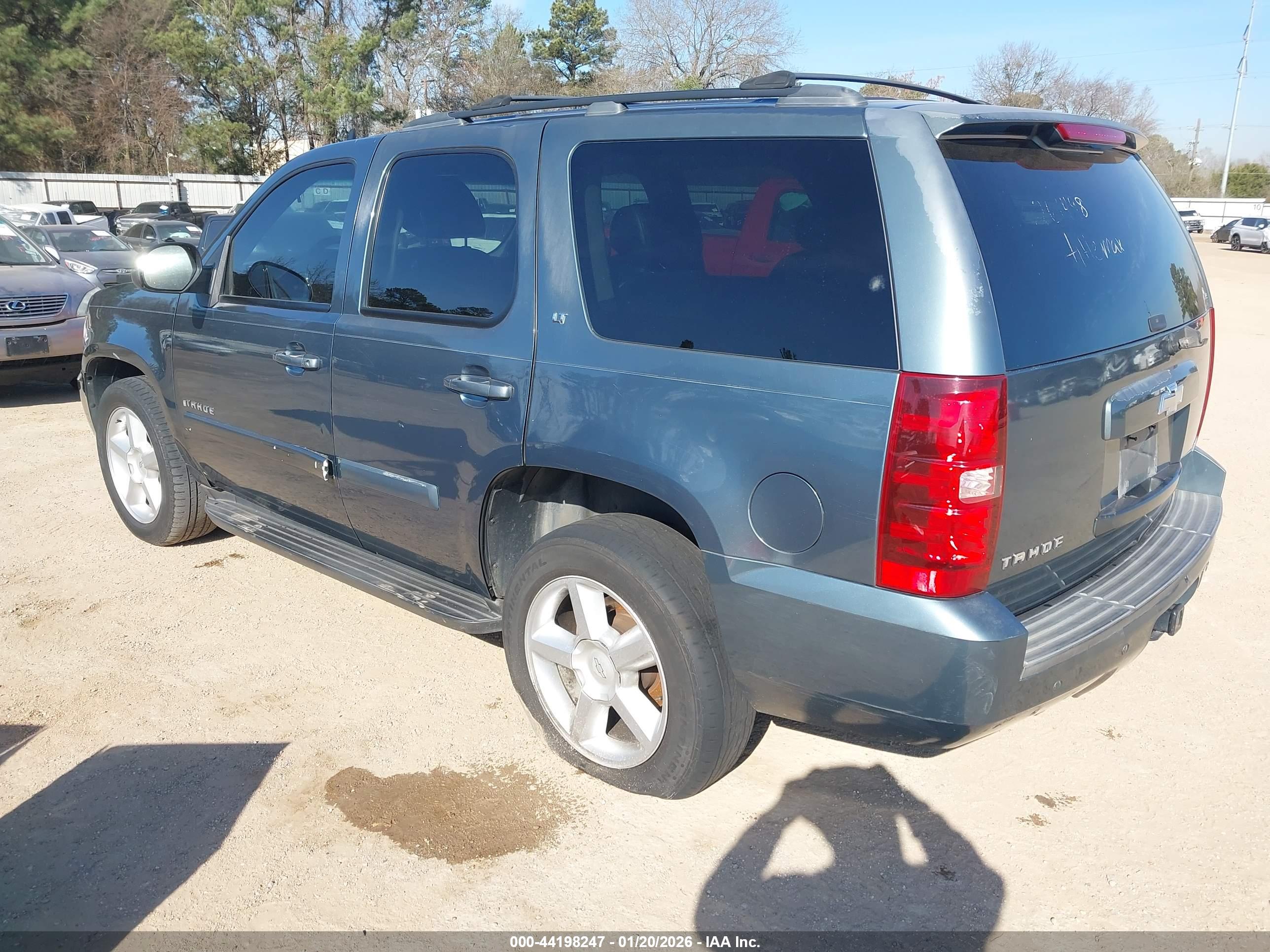 CHEVROLET TAHOE image 3