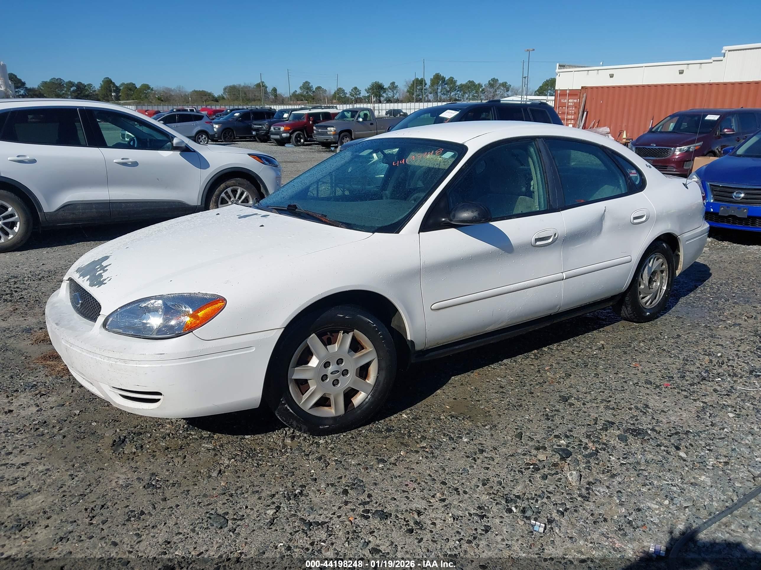 FORD TAURUS image 2