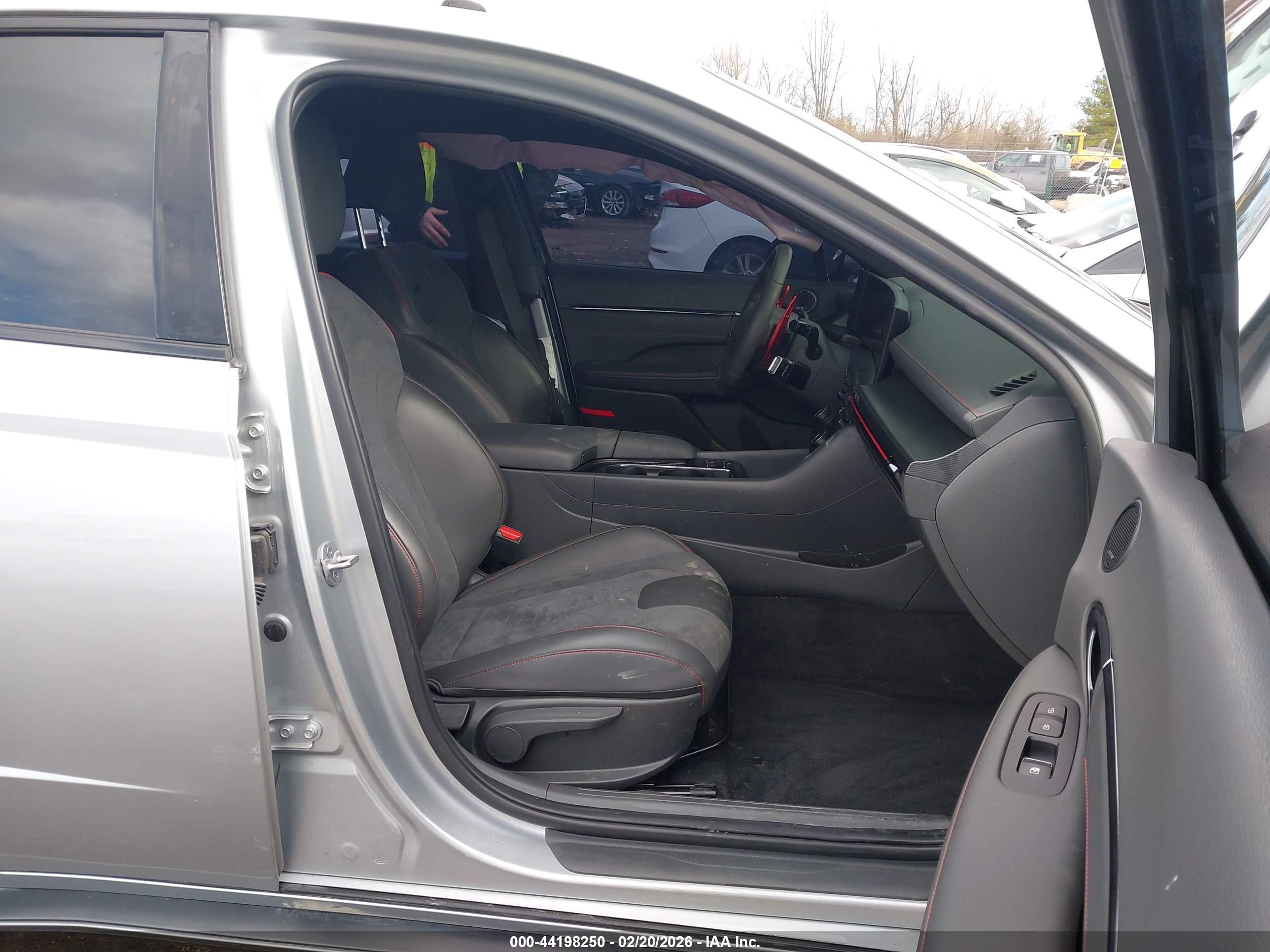 HYUNDAI SONATA image 5