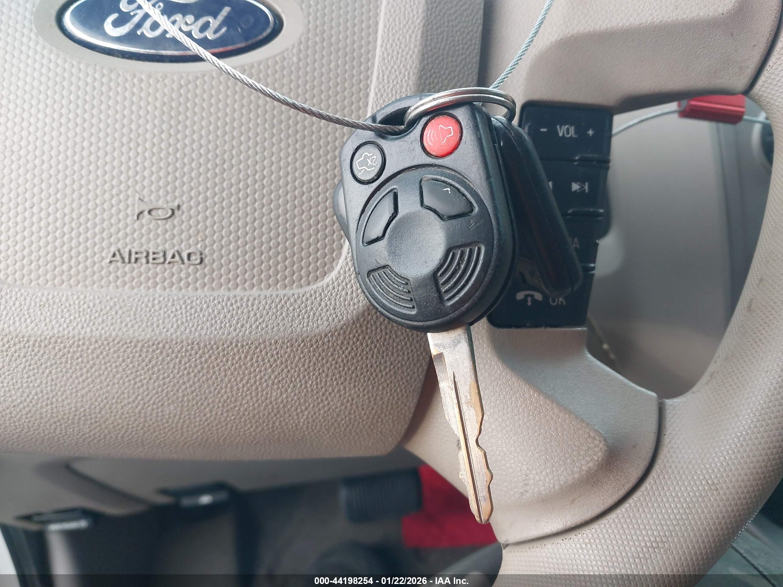 FORD ESCAPE image 11