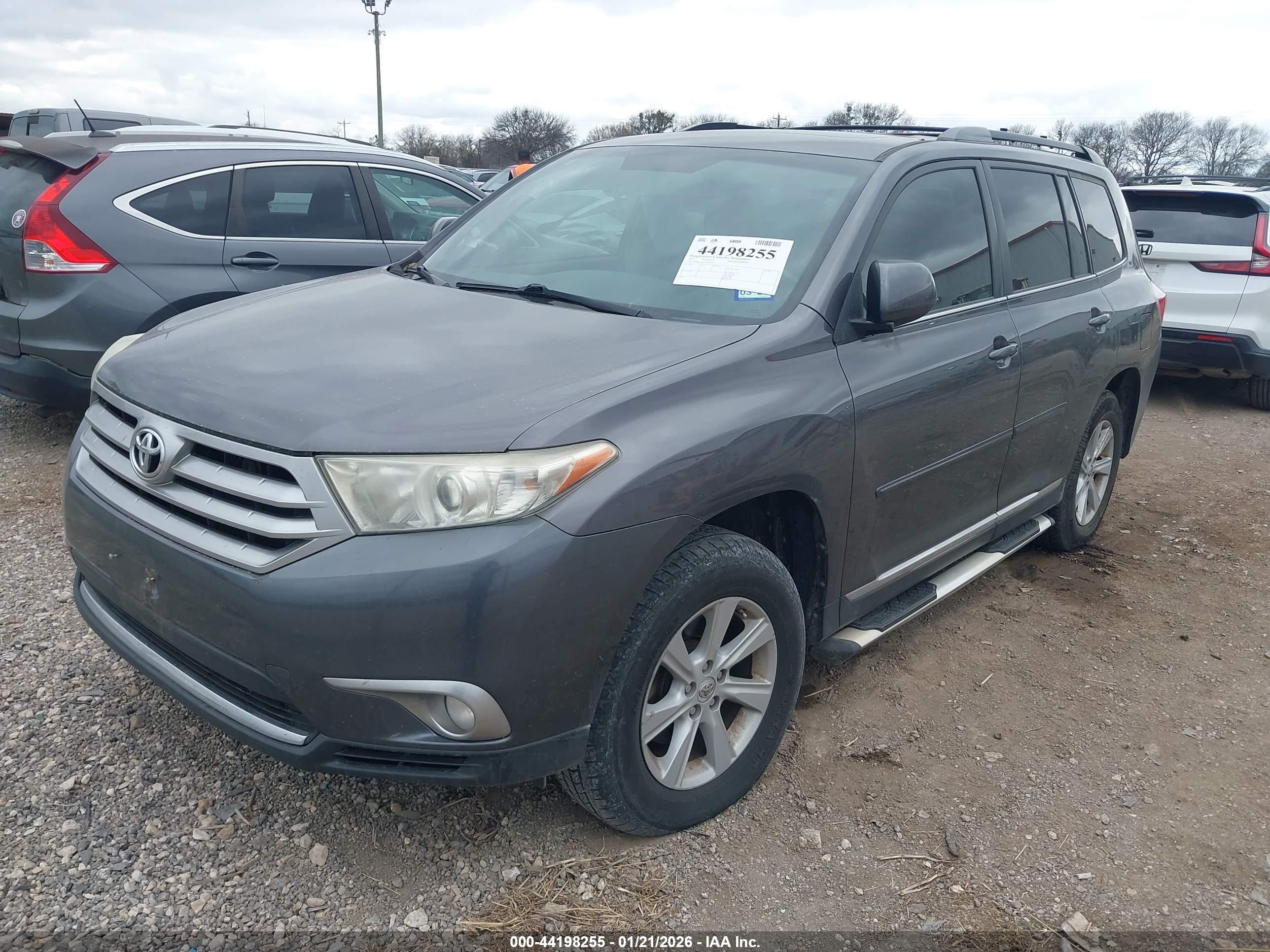 TOYOTA HIGHLANDER image 2