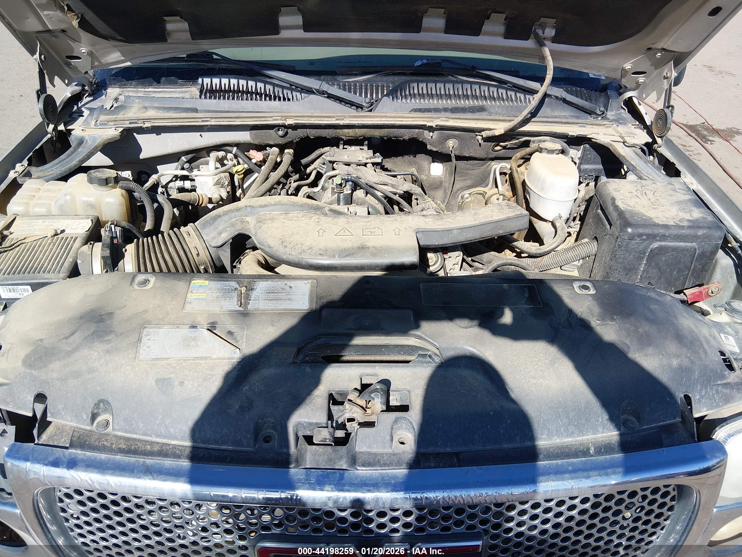 GMC YUKON image 10