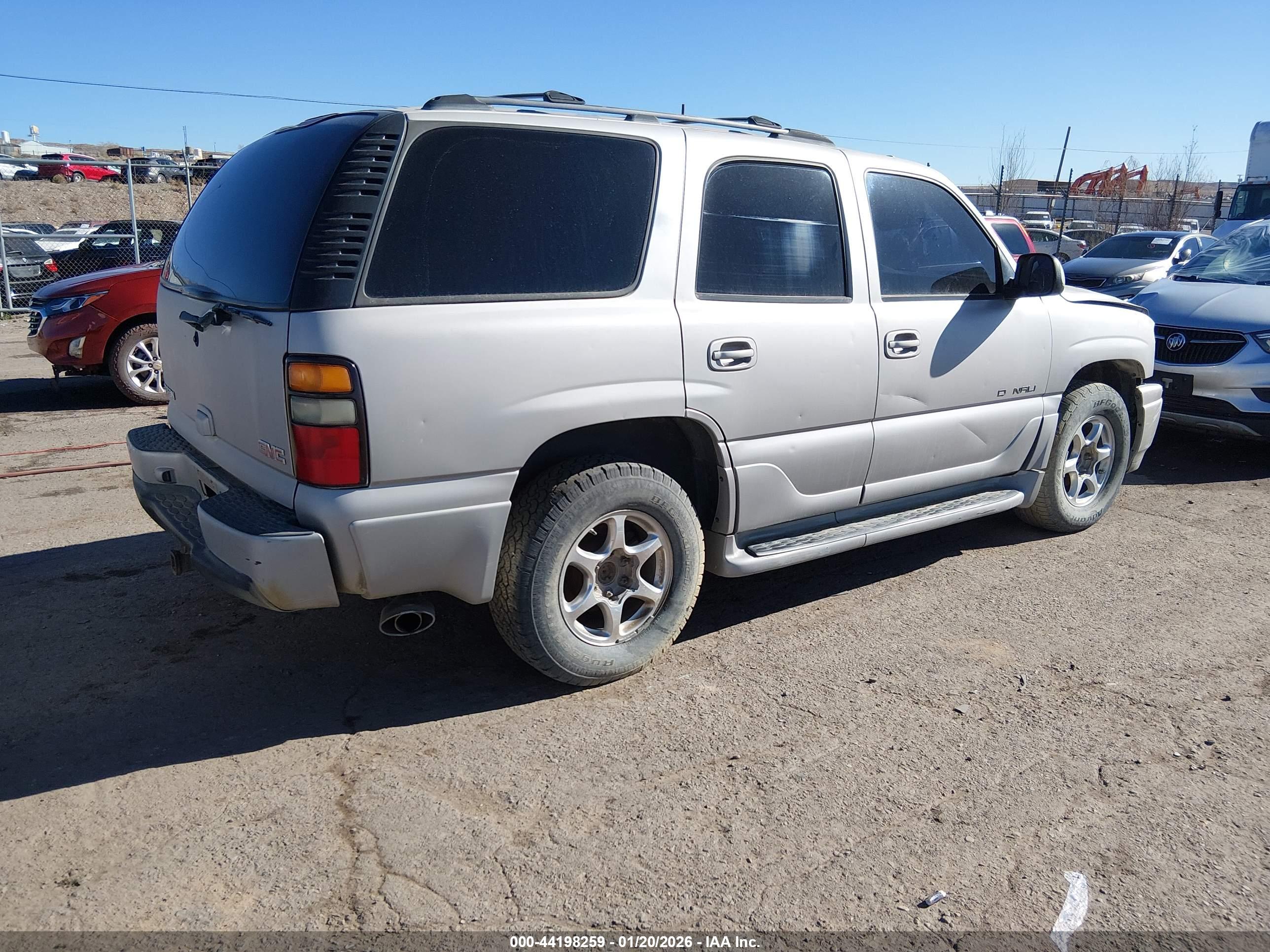 GMC YUKON image 4