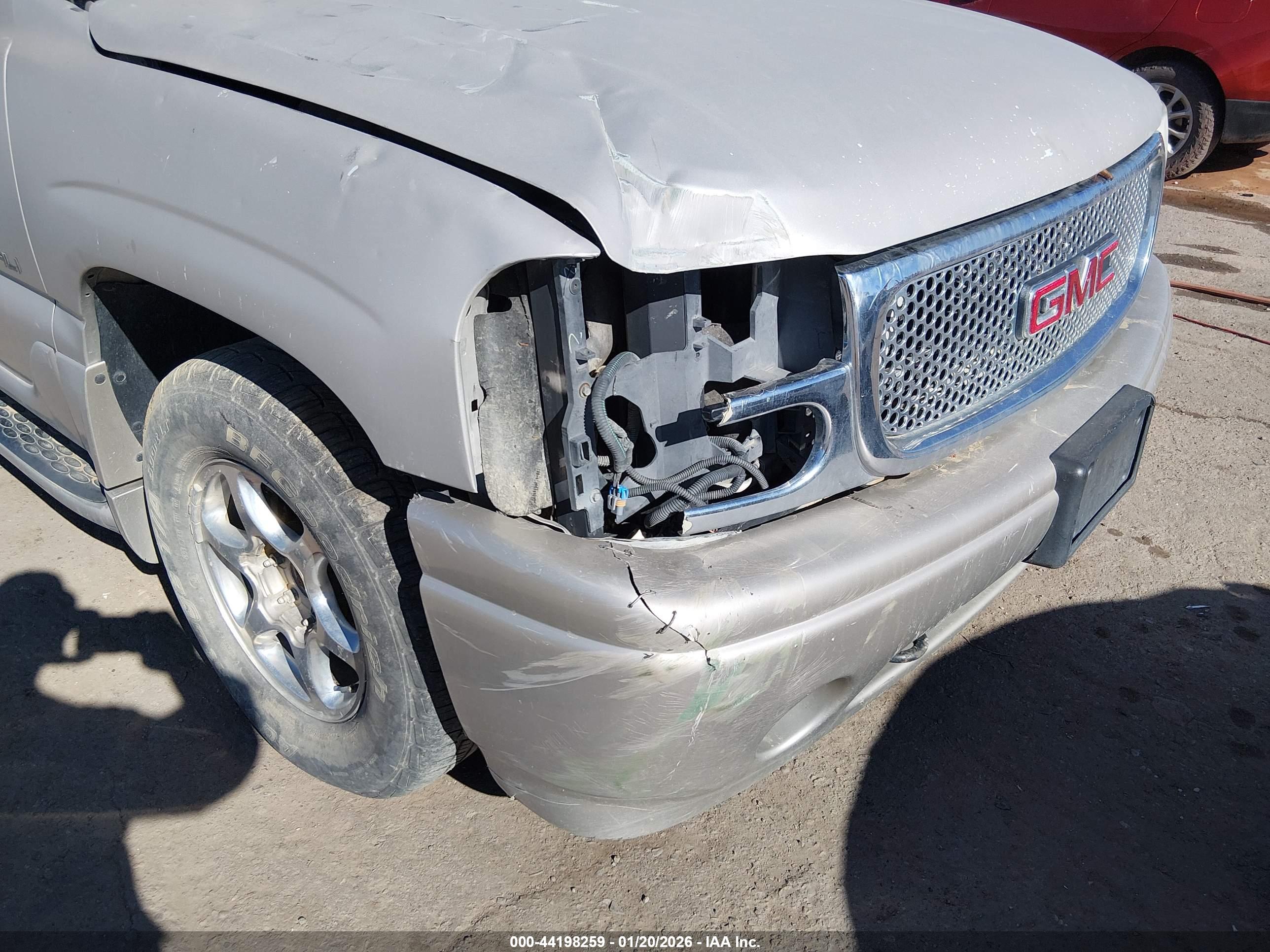 GMC YUKON image 6