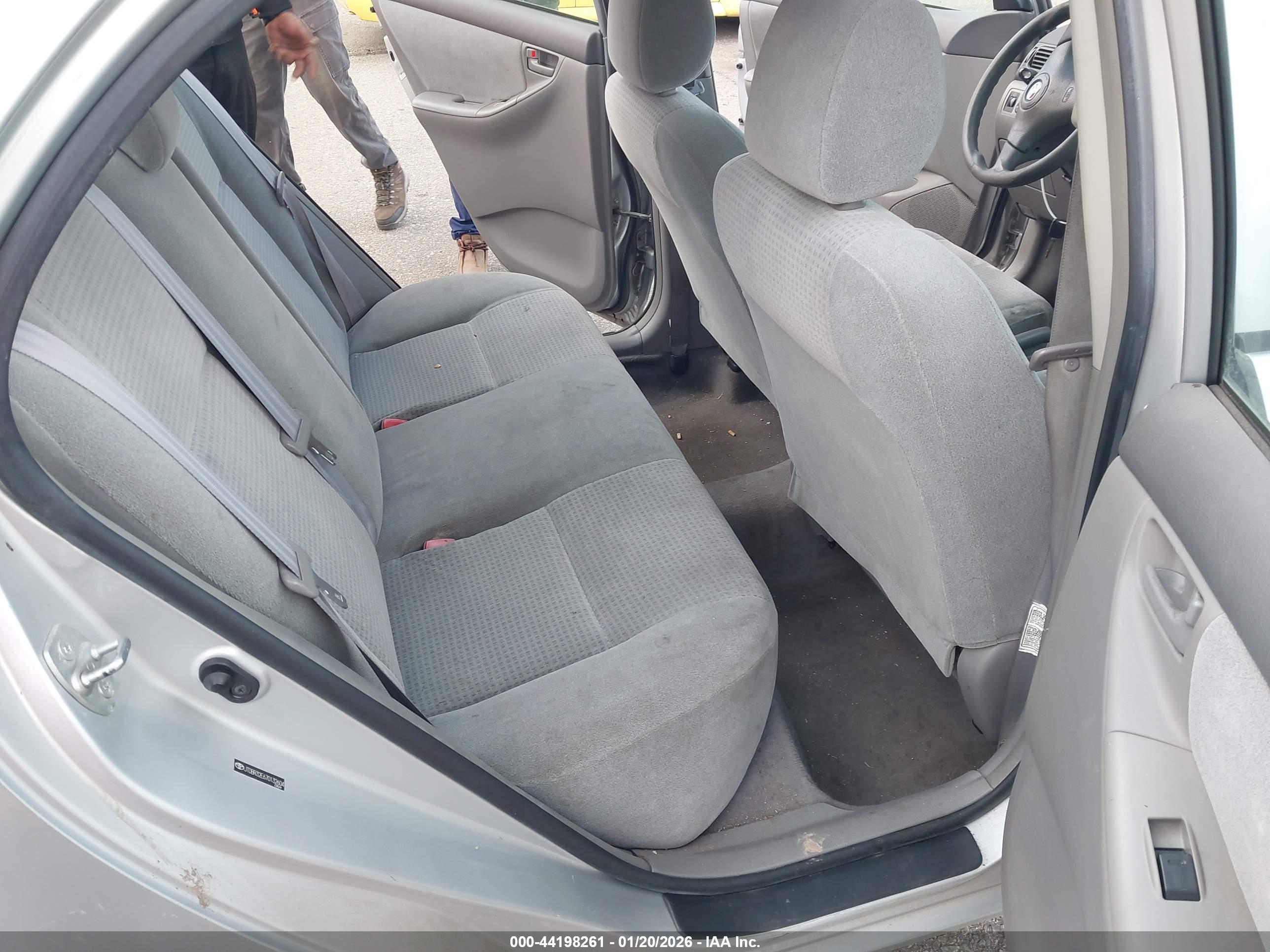 TOYOTA COROLLA image 8