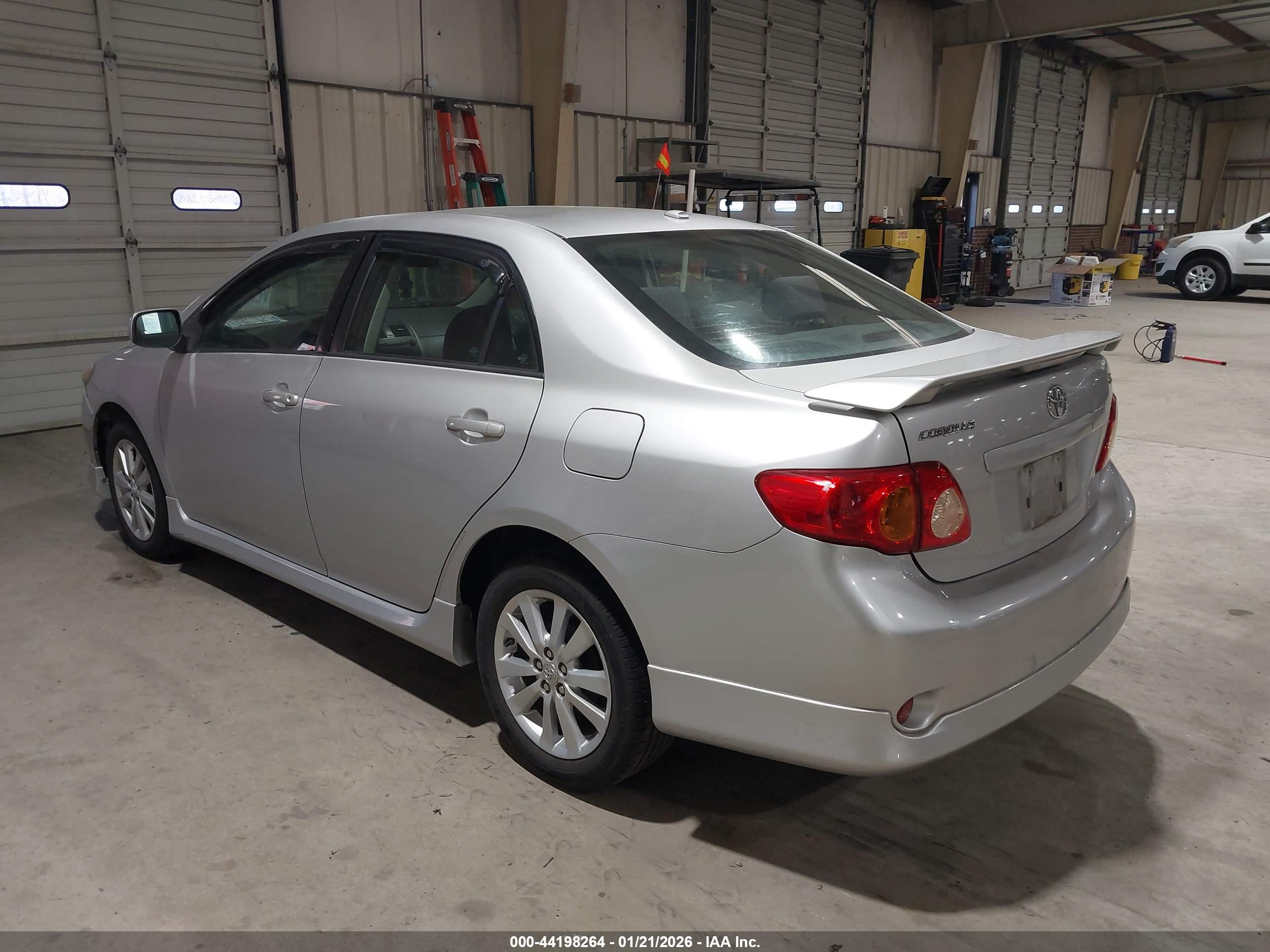 TOYOTA COROLLA image 3
