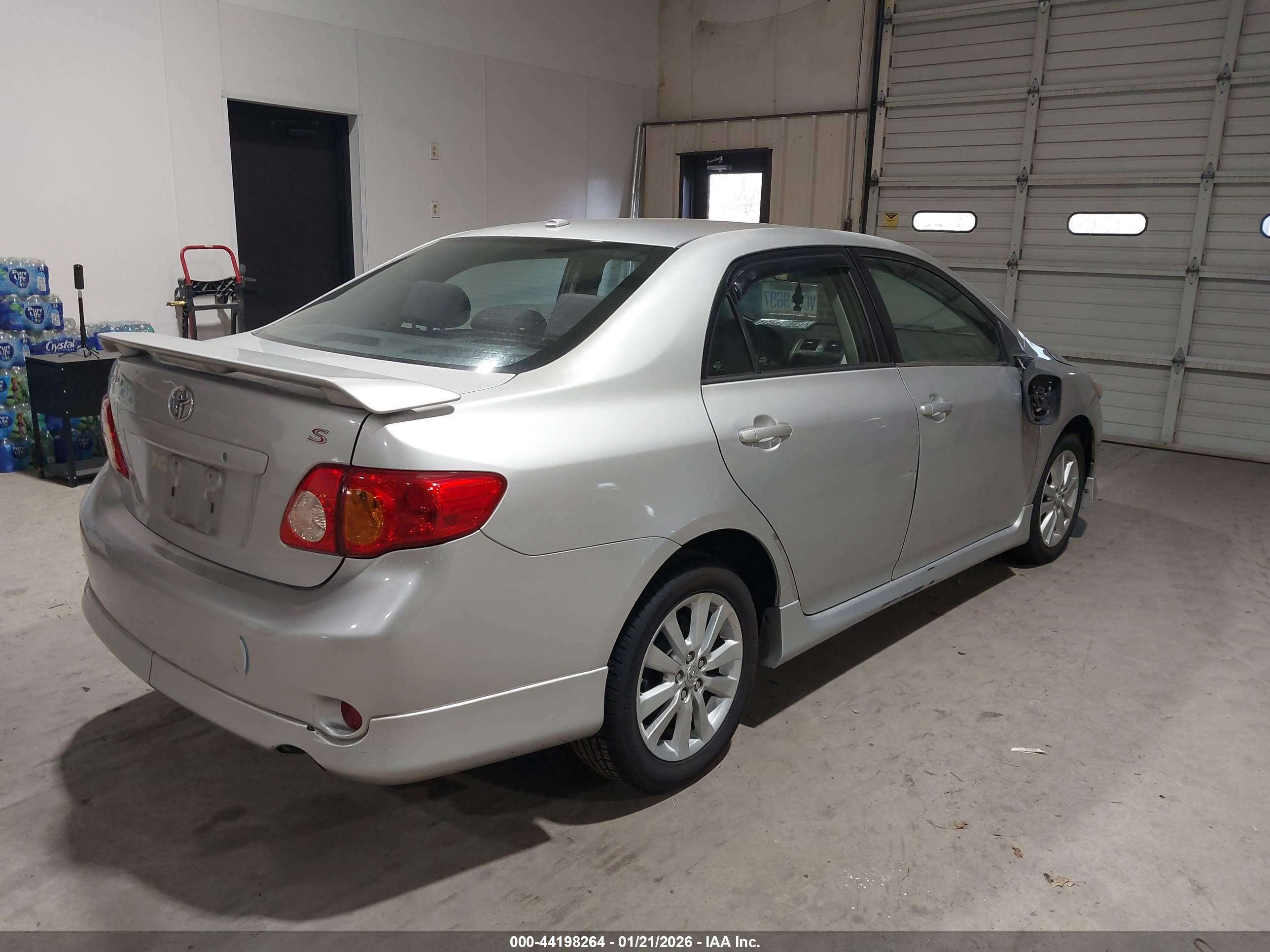 TOYOTA COROLLA image 4