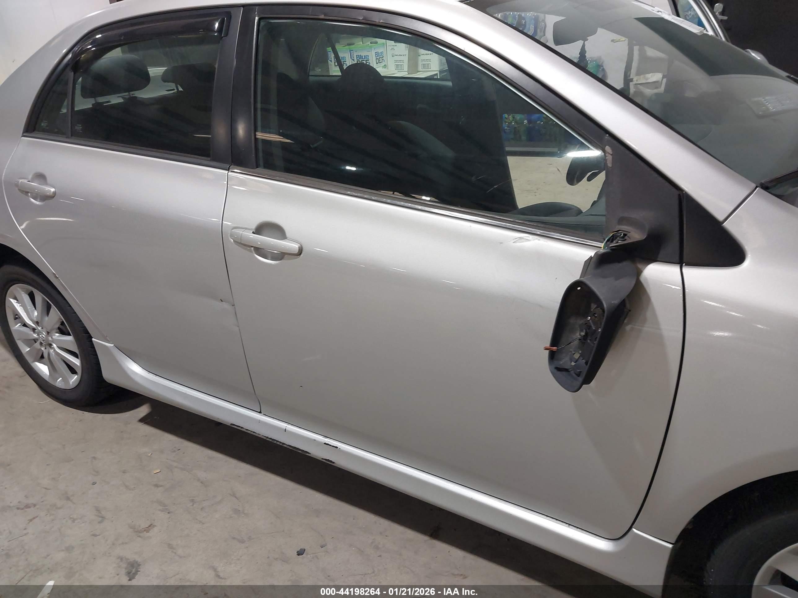 TOYOTA COROLLA image 6