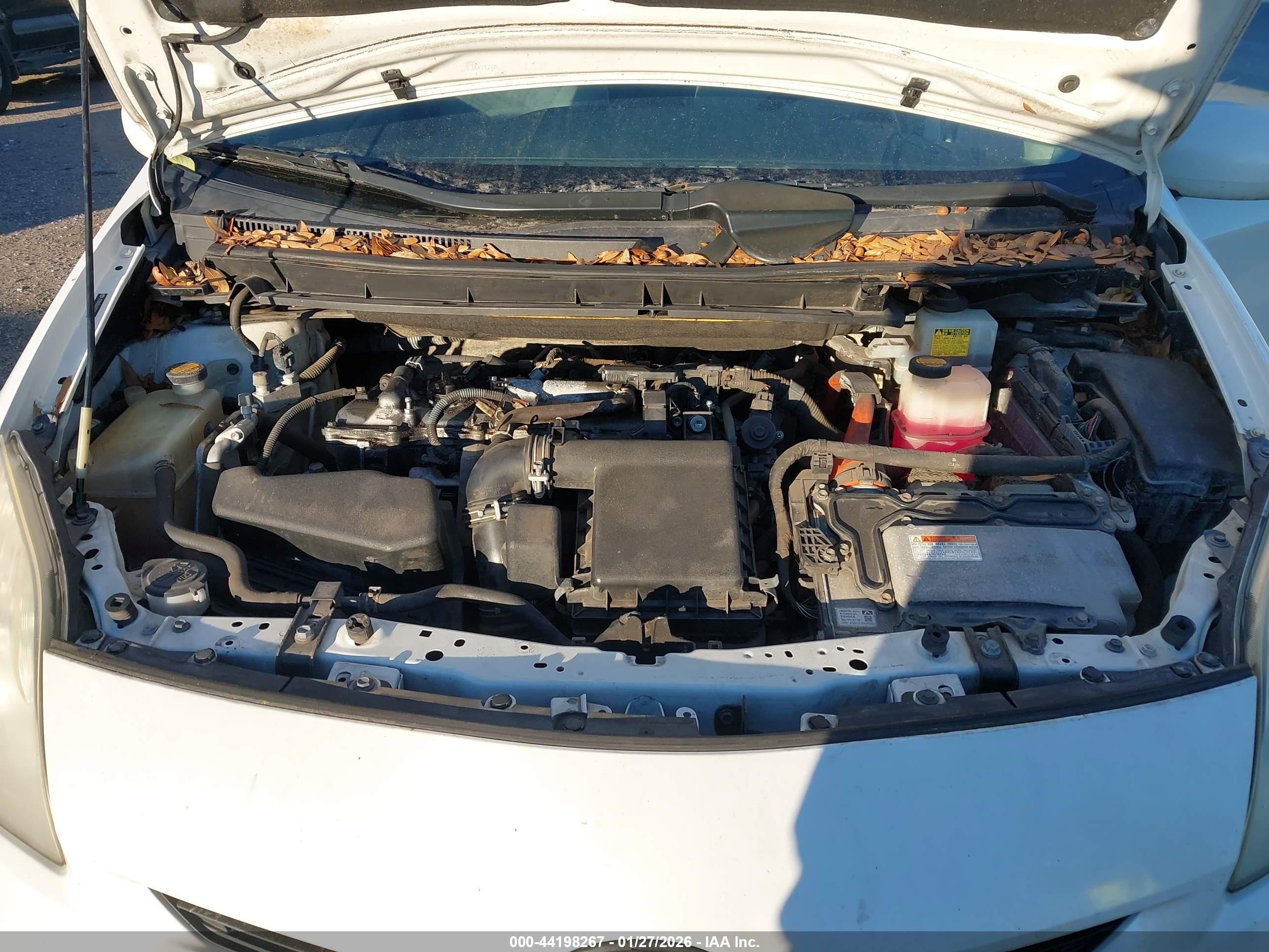 TOYOTA PRIUS image 10