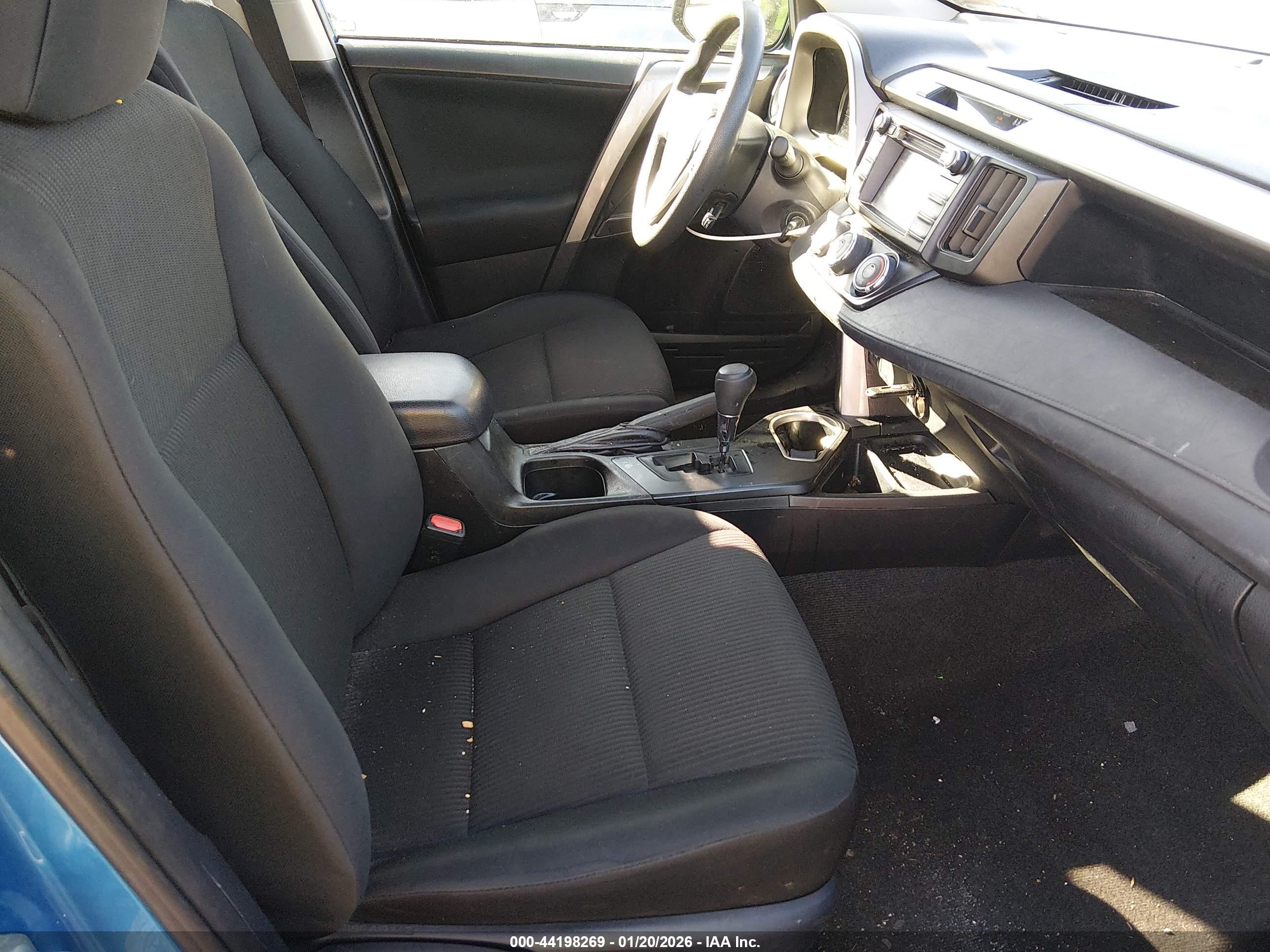 TOYOTA RAV4 image 5
