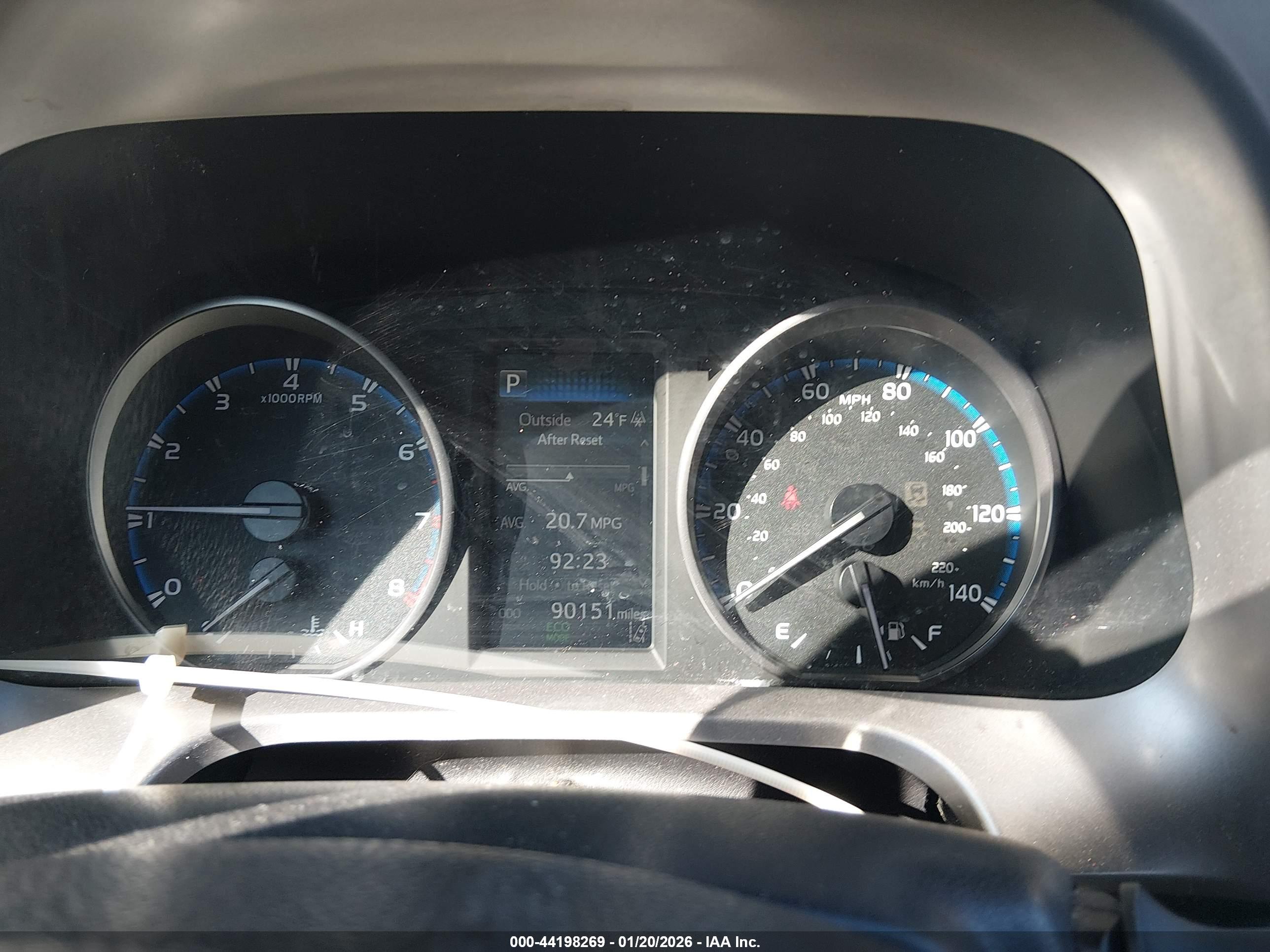 TOYOTA RAV4 image 7