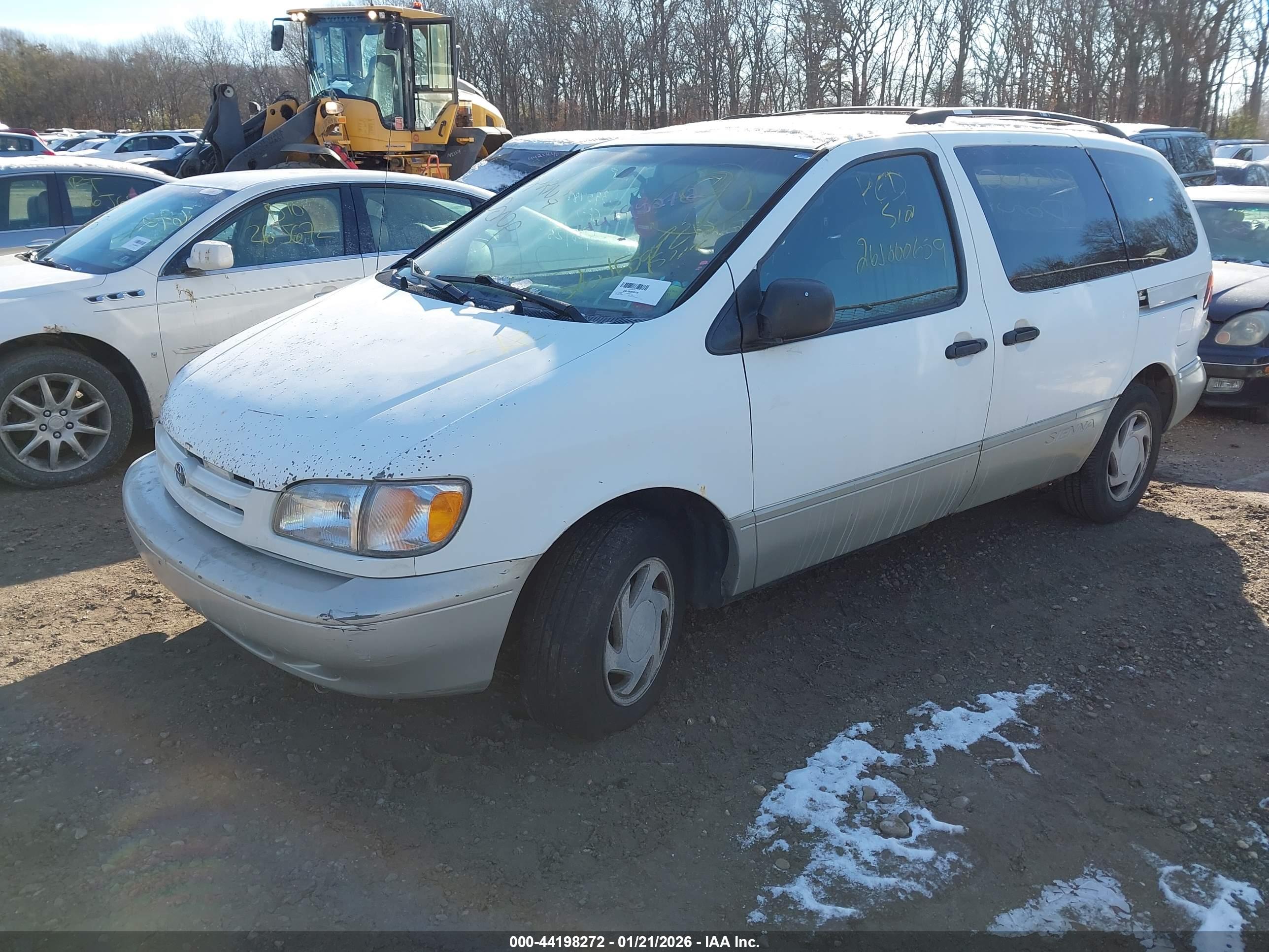 TOYOTA SIENNA image 2