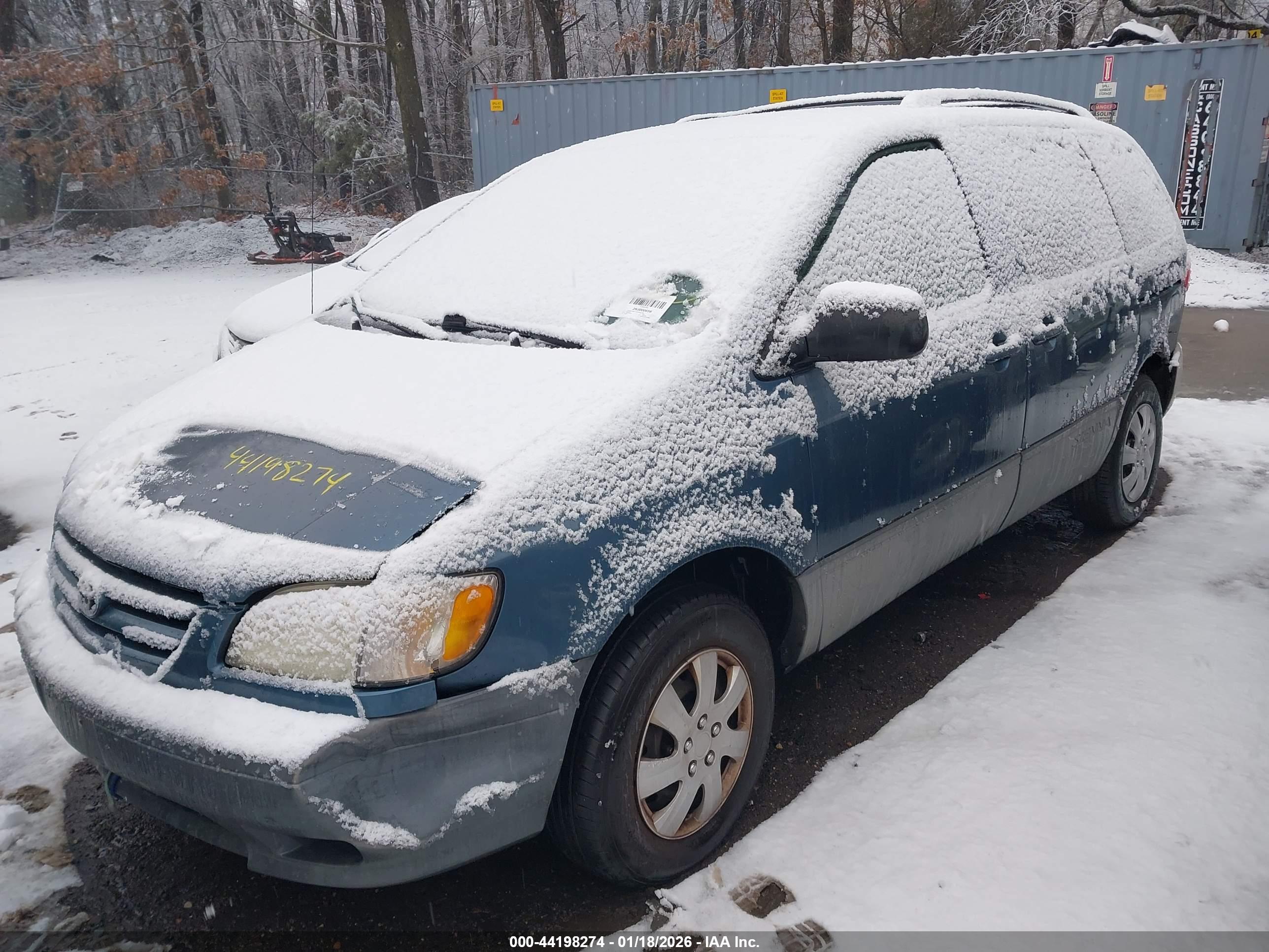 TOYOTA SIENNA image 2