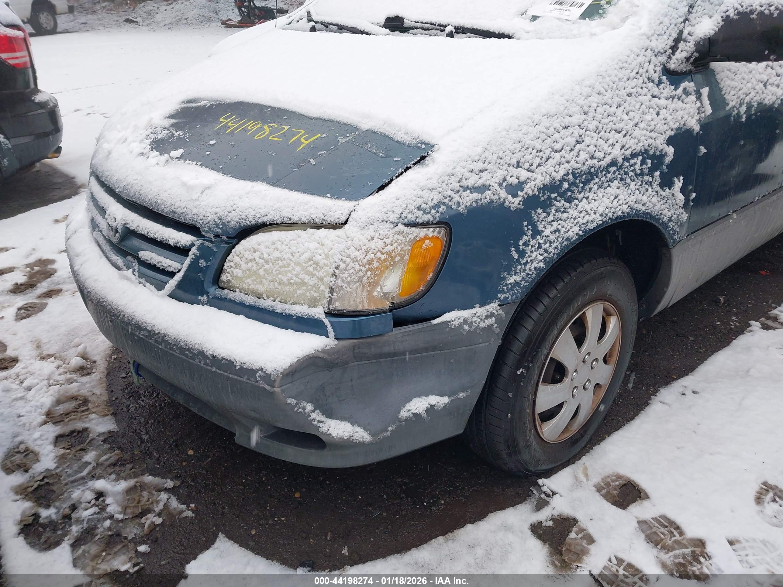 TOYOTA SIENNA image 6