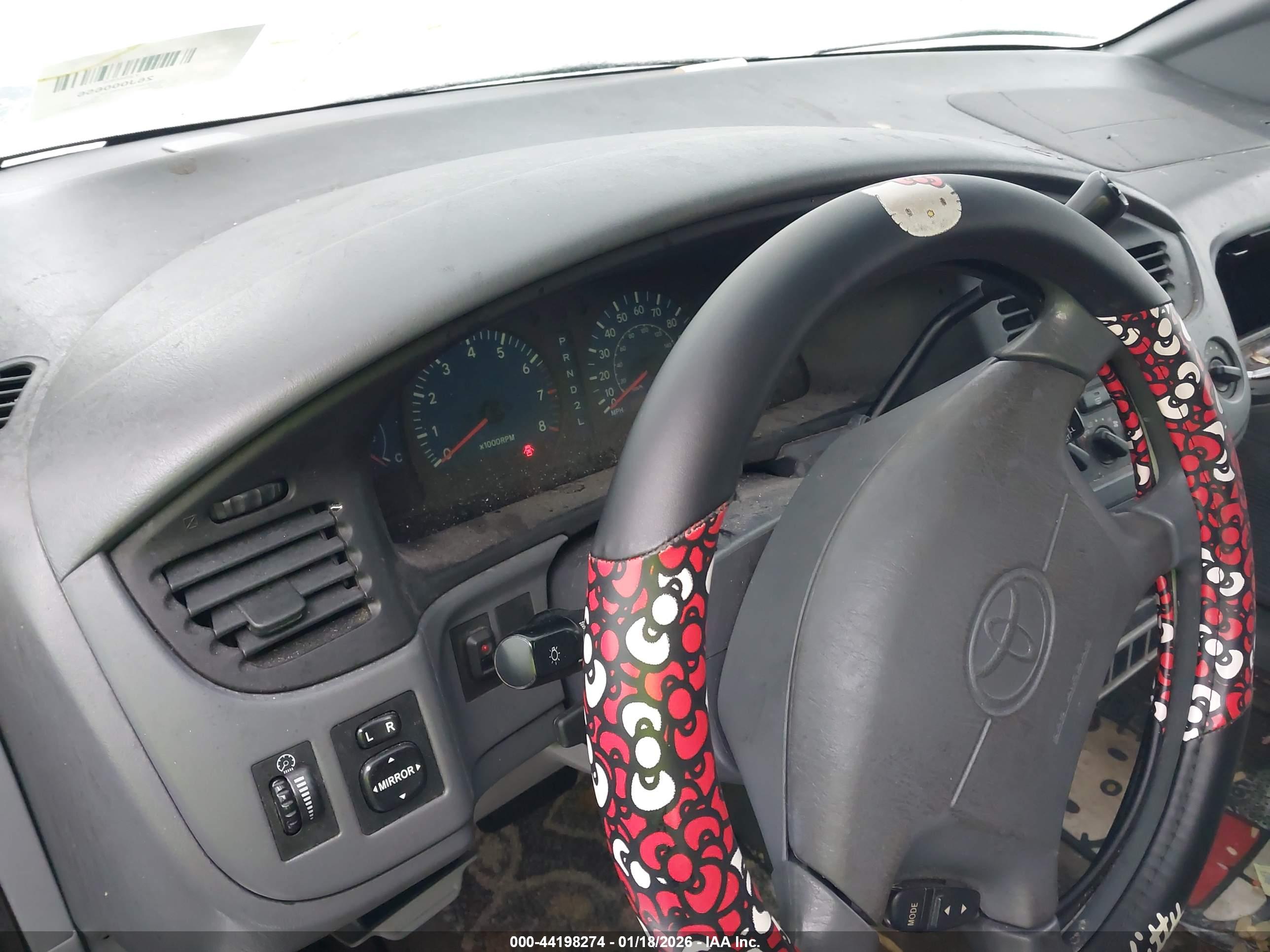 TOYOTA SIENNA image 7