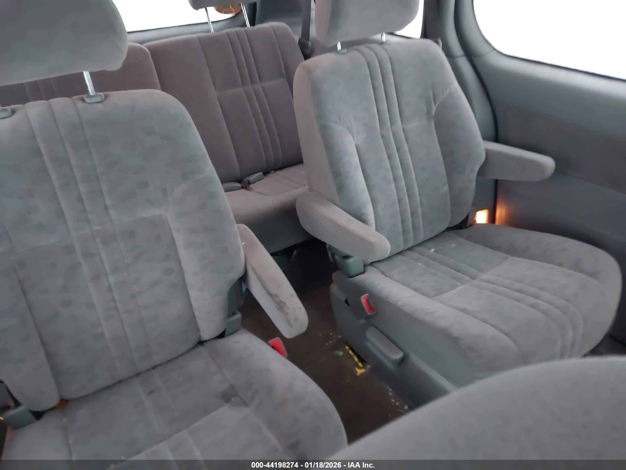 TOYOTA SIENNA image 8