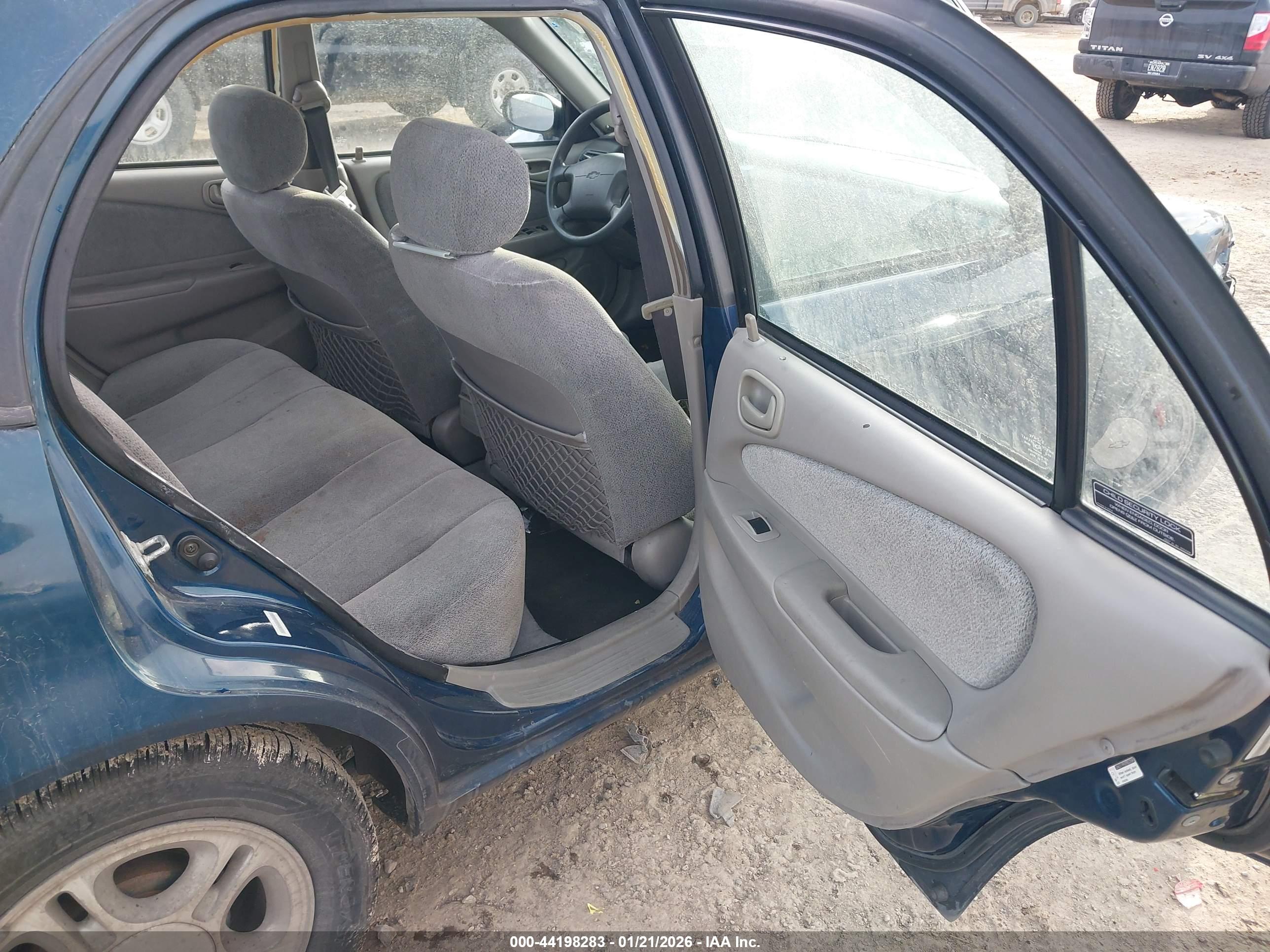 CHEVROLET PRIZM image 8