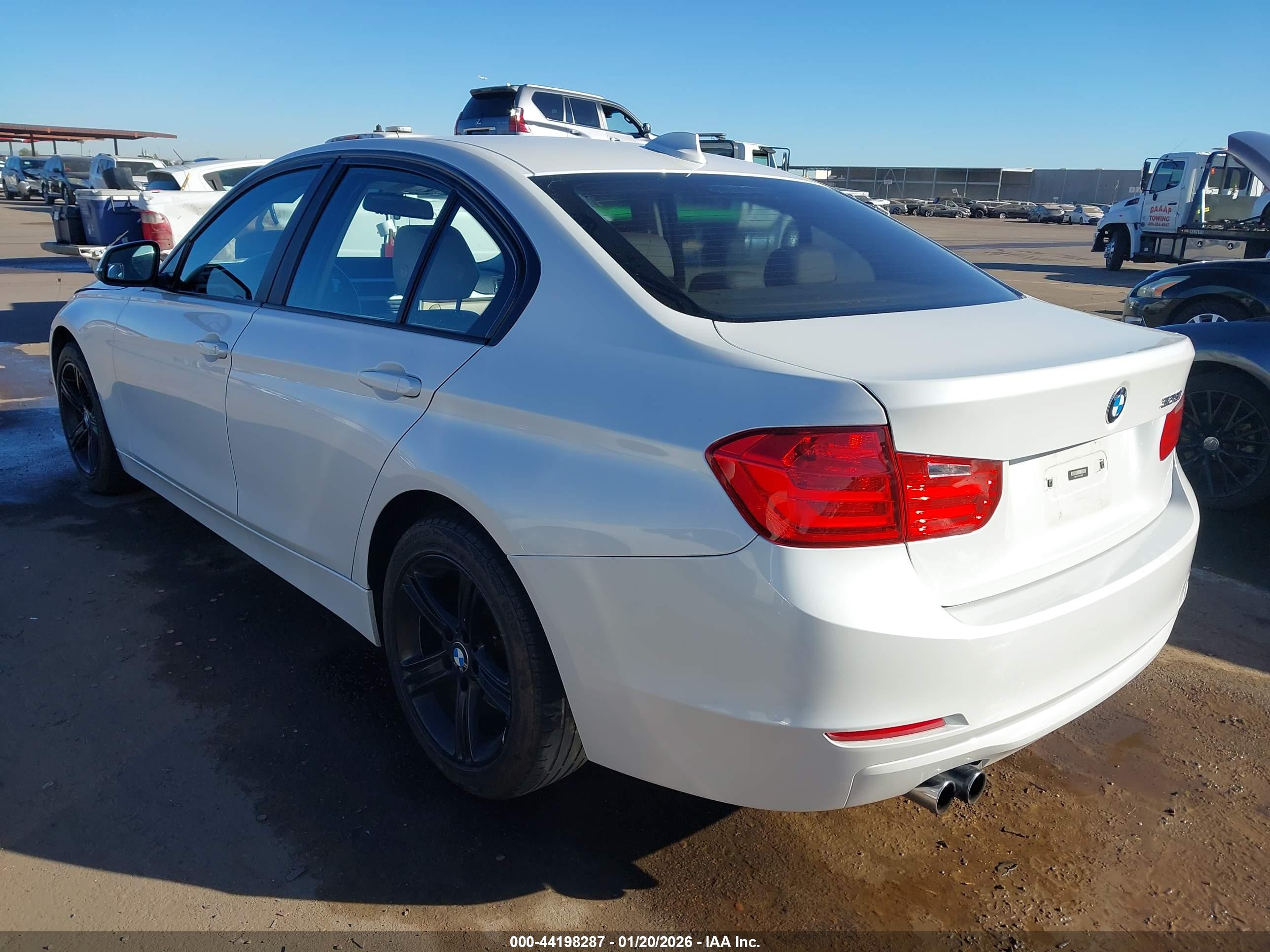 BMW 328I image 3