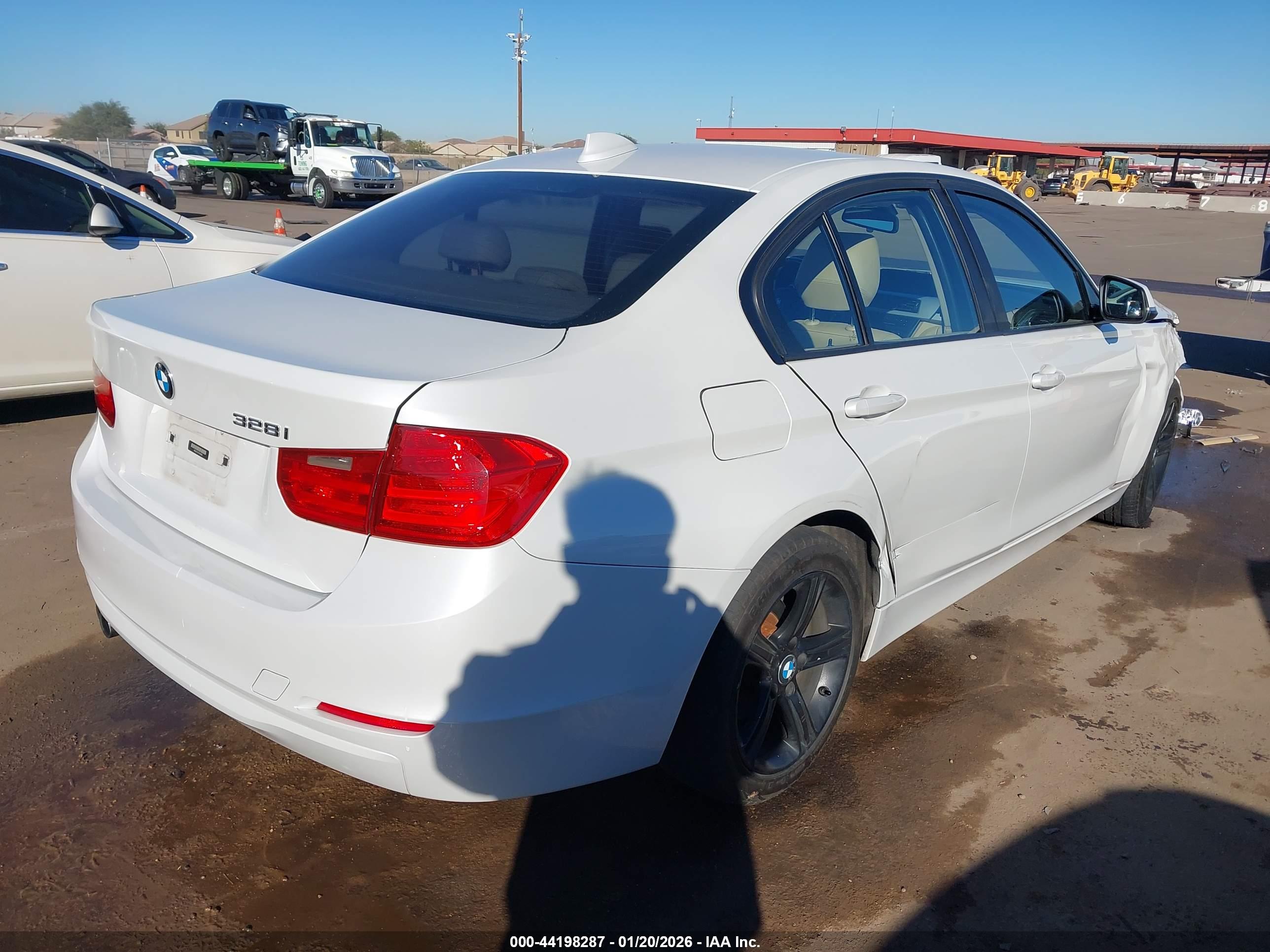 BMW 328I image 4