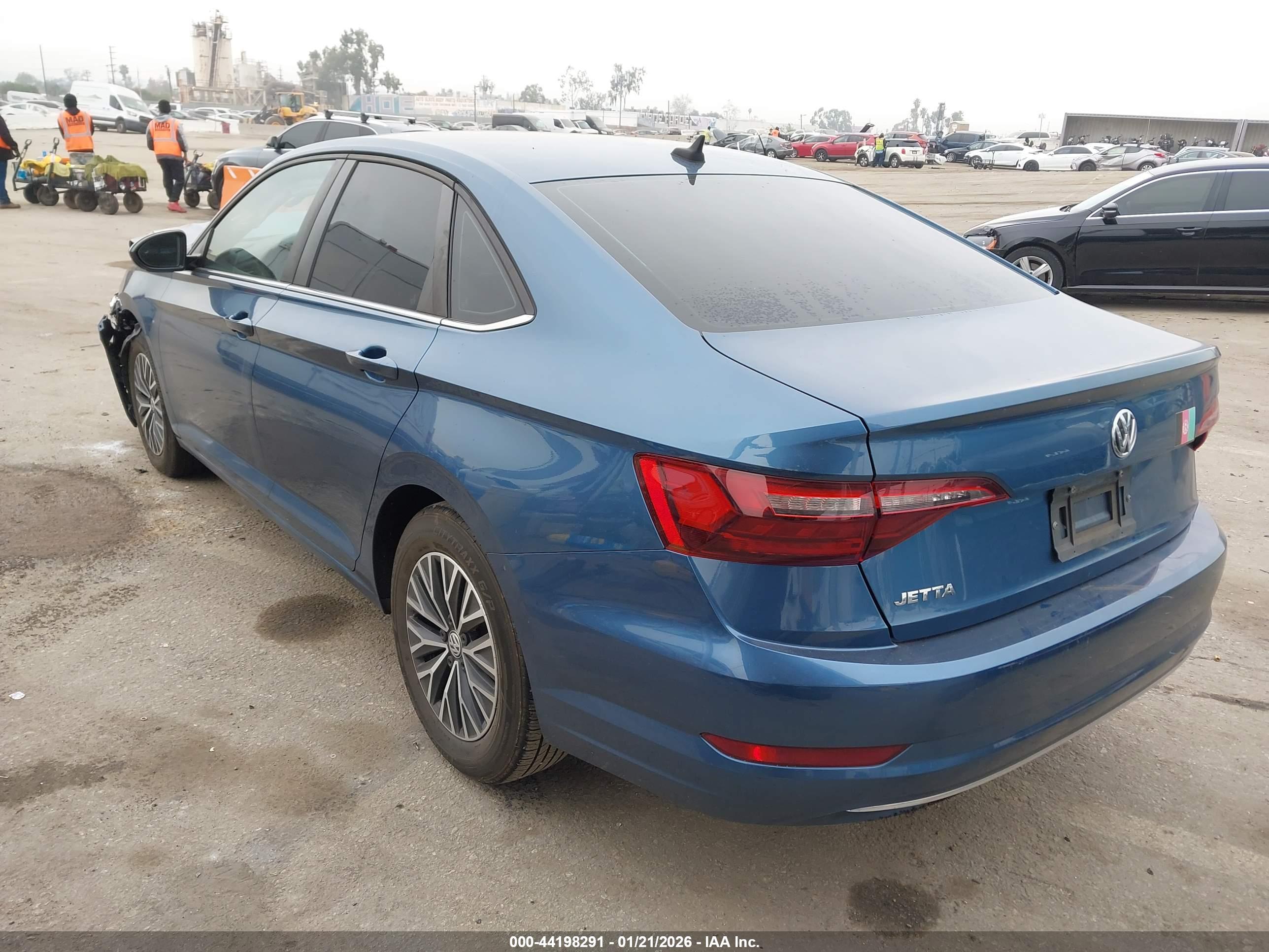 VOLKSWAGEN JETTA image 3