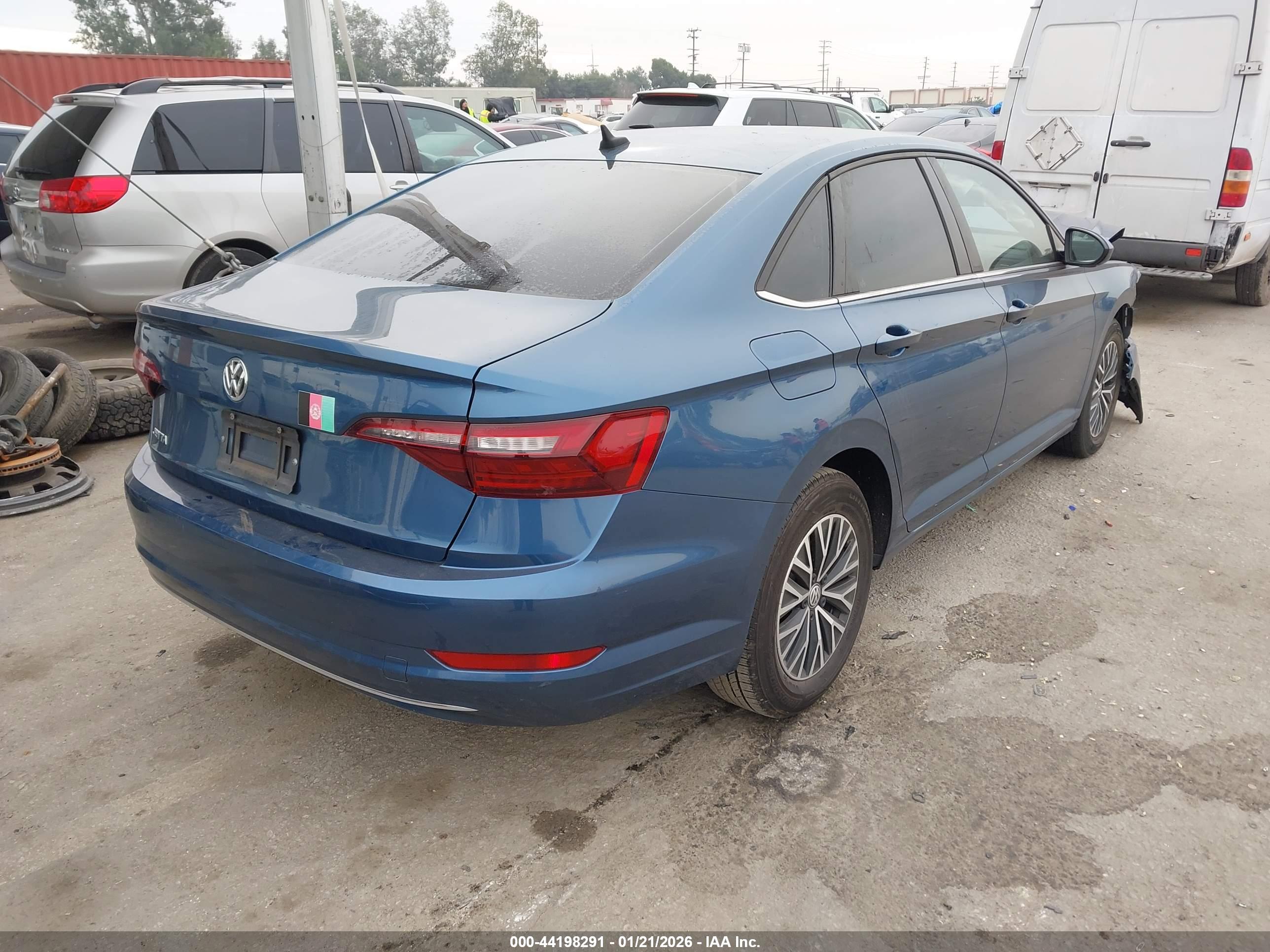 VOLKSWAGEN JETTA image 4
