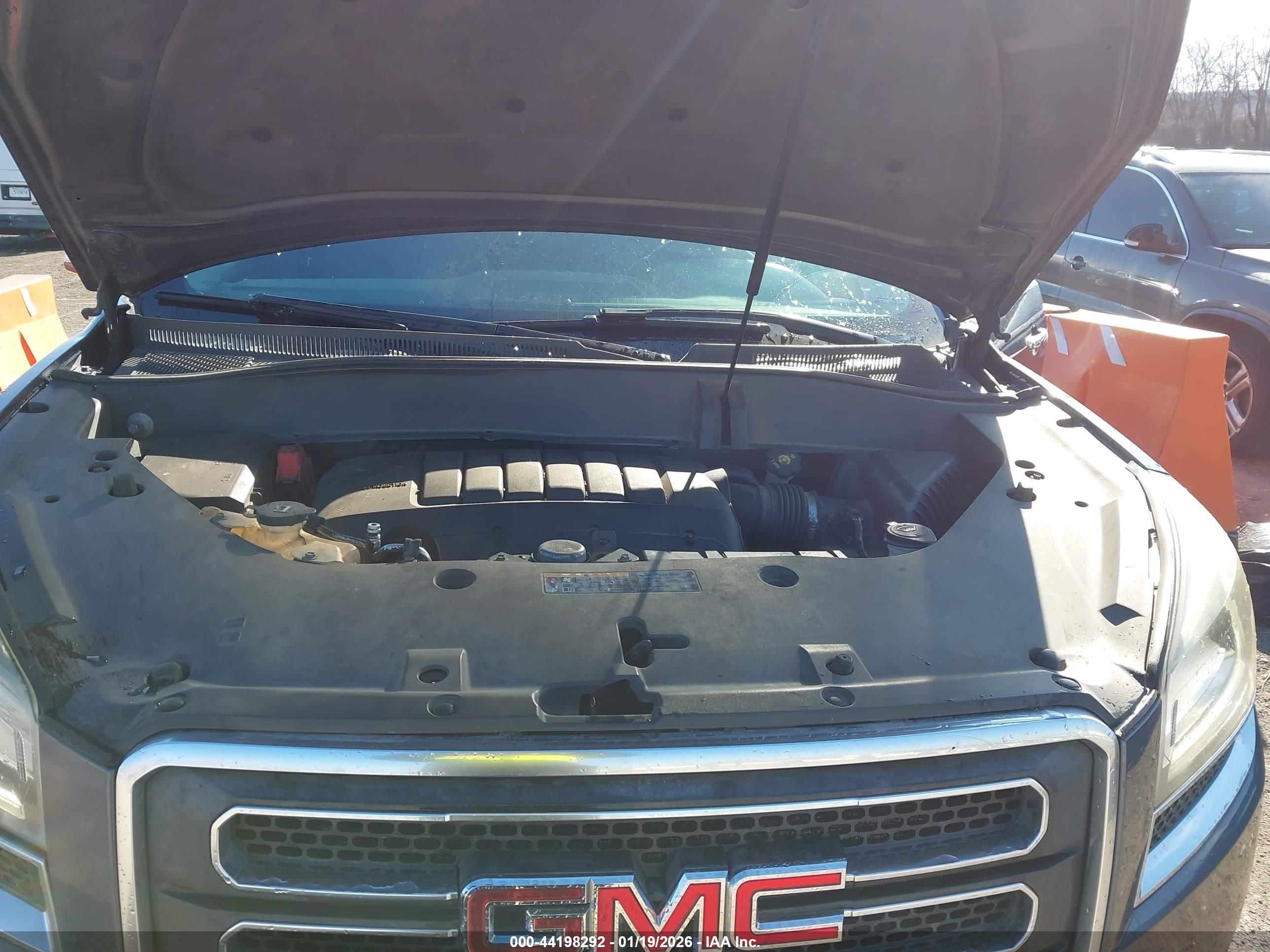GMC ACADIA image 10