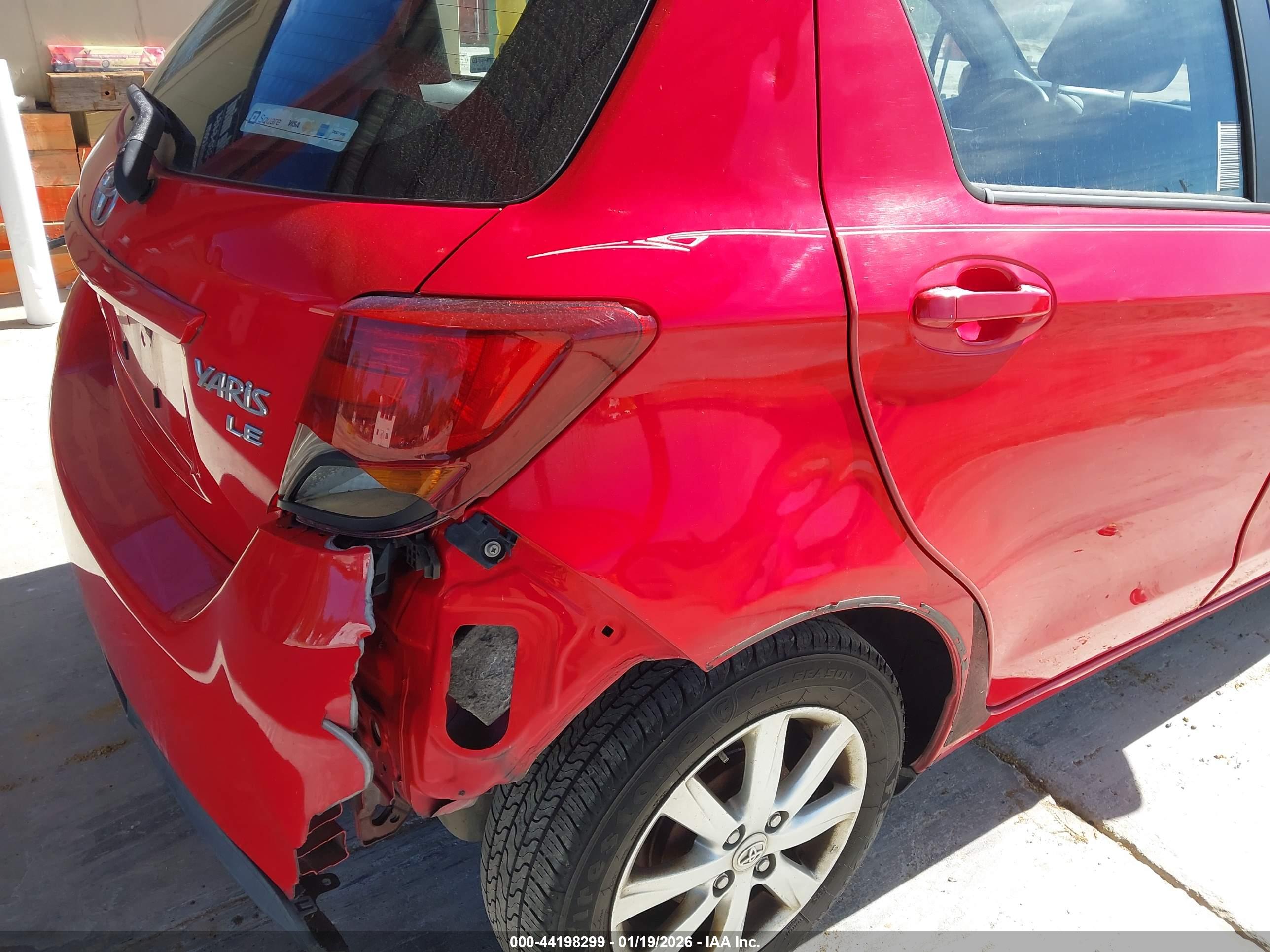 TOYOTA YARIS image 6