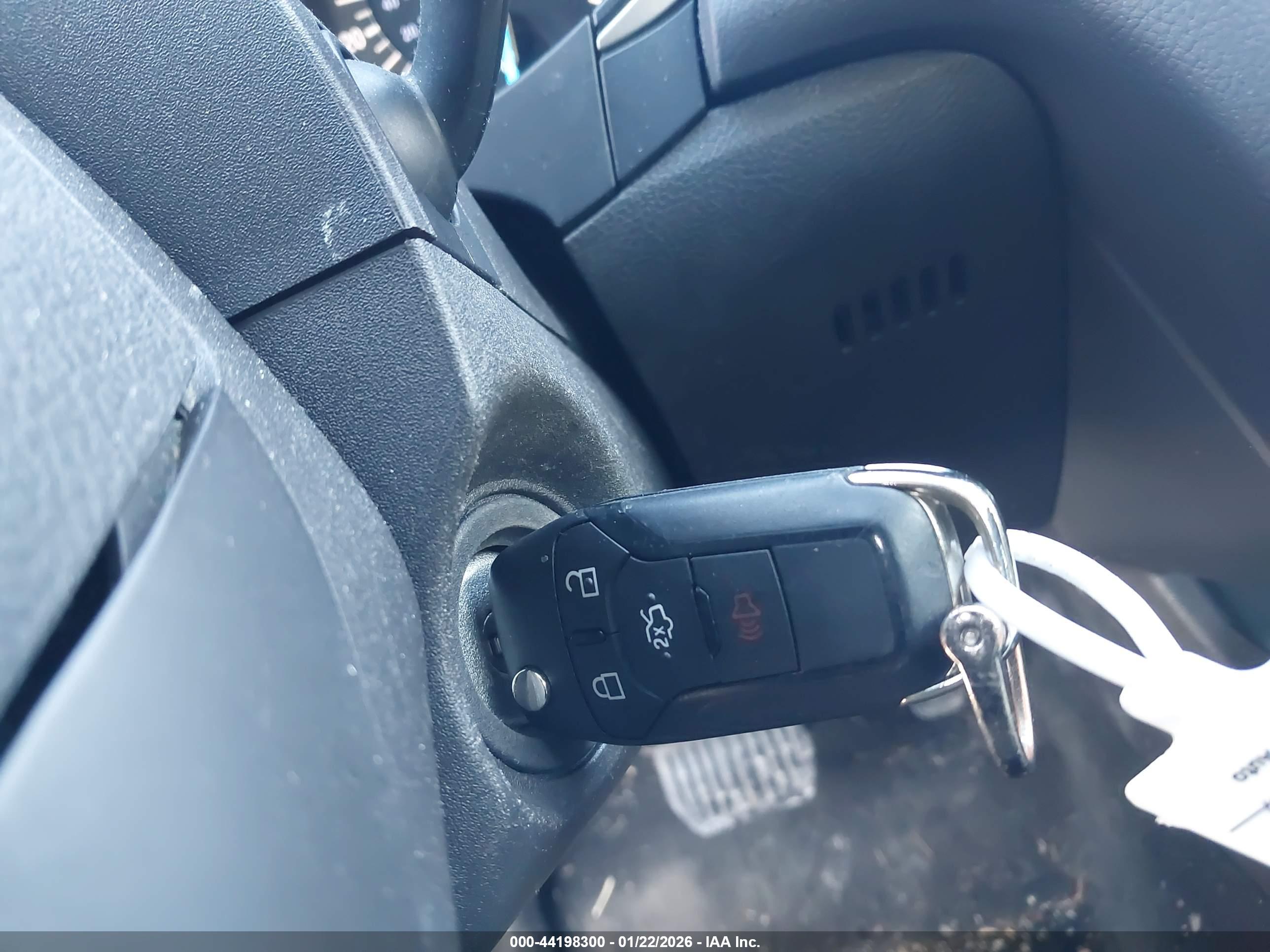 FORD FUSION image 11