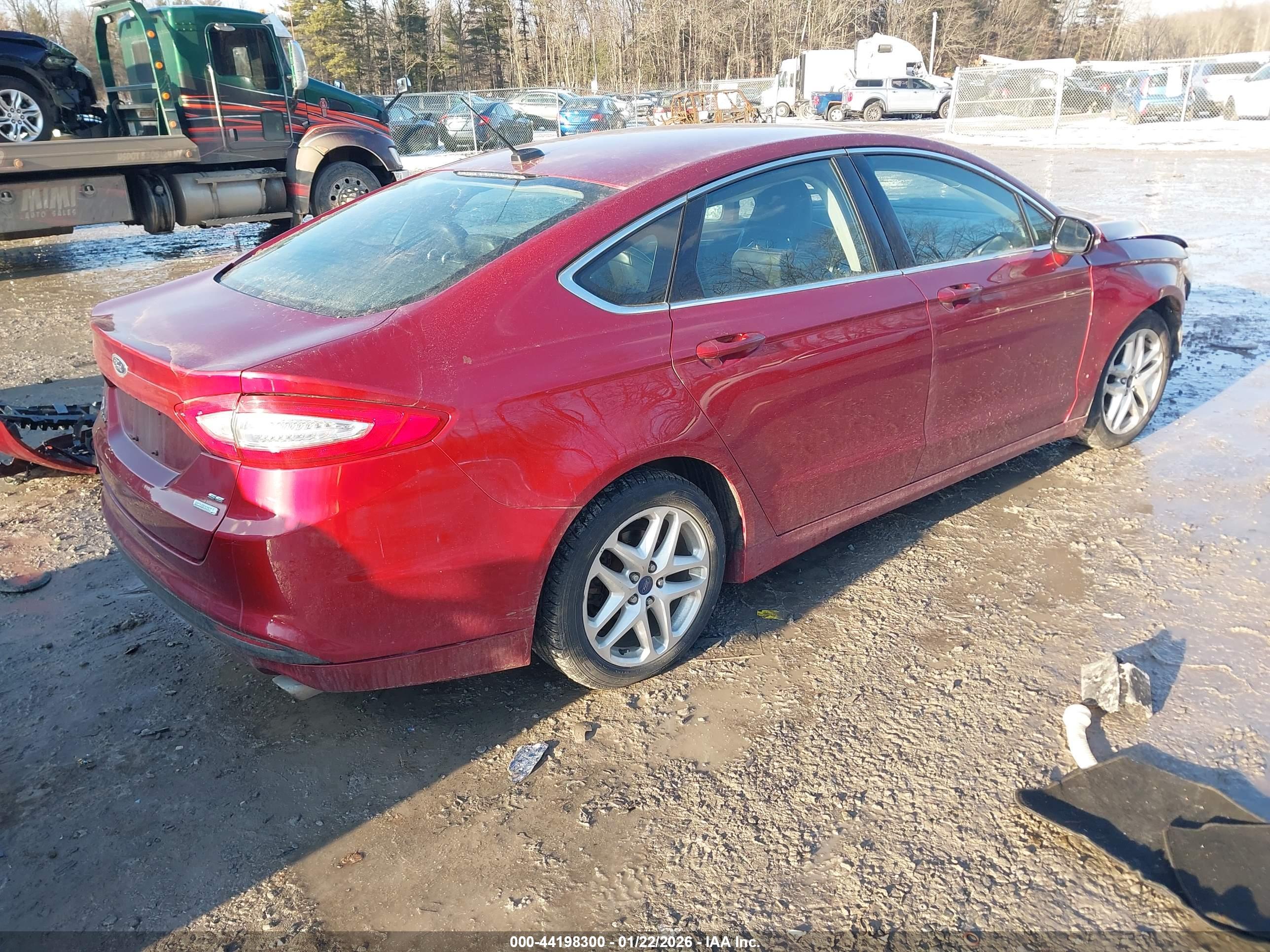 FORD FUSION image 4