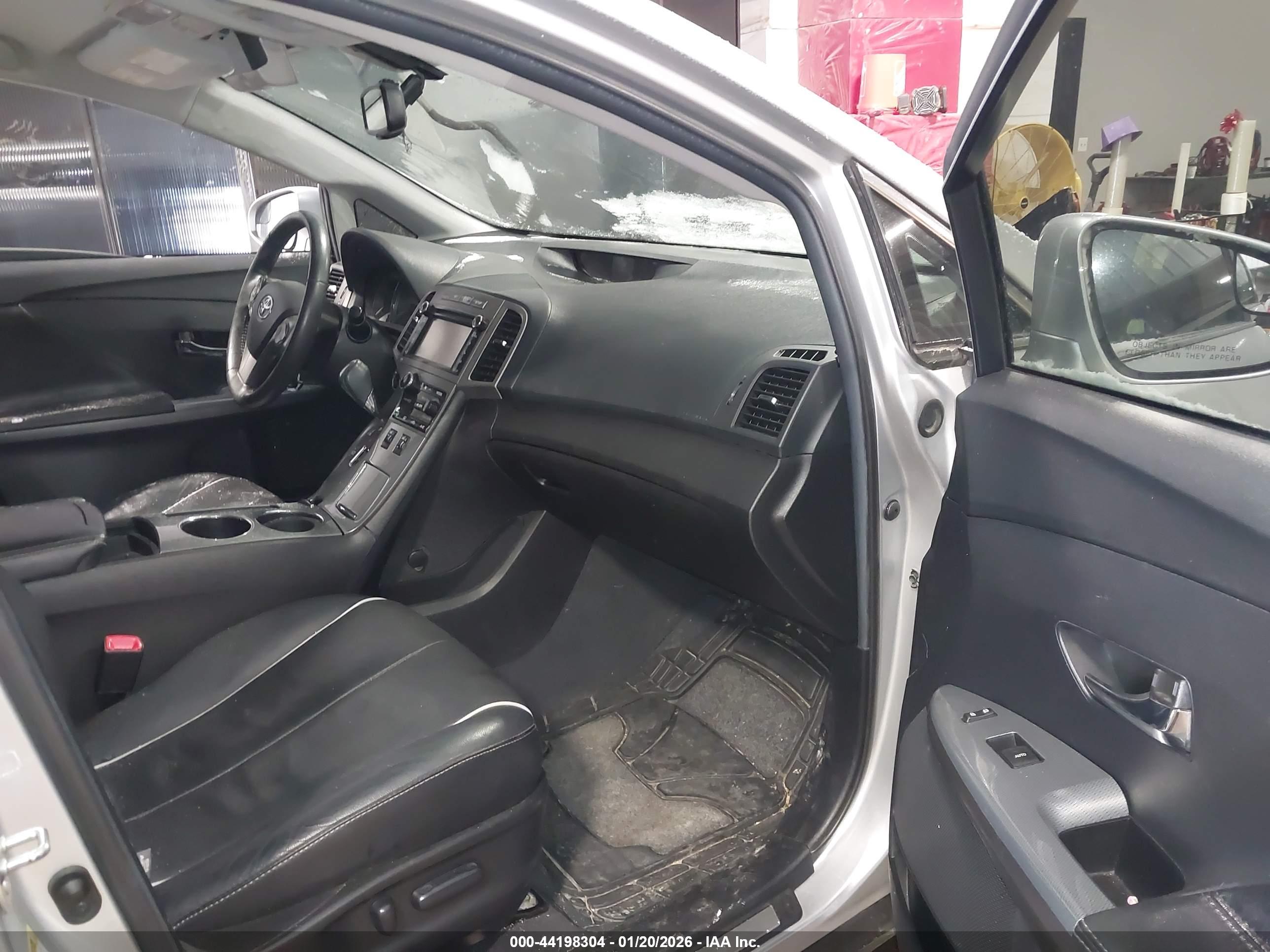 TOYOTA VENZA image 5