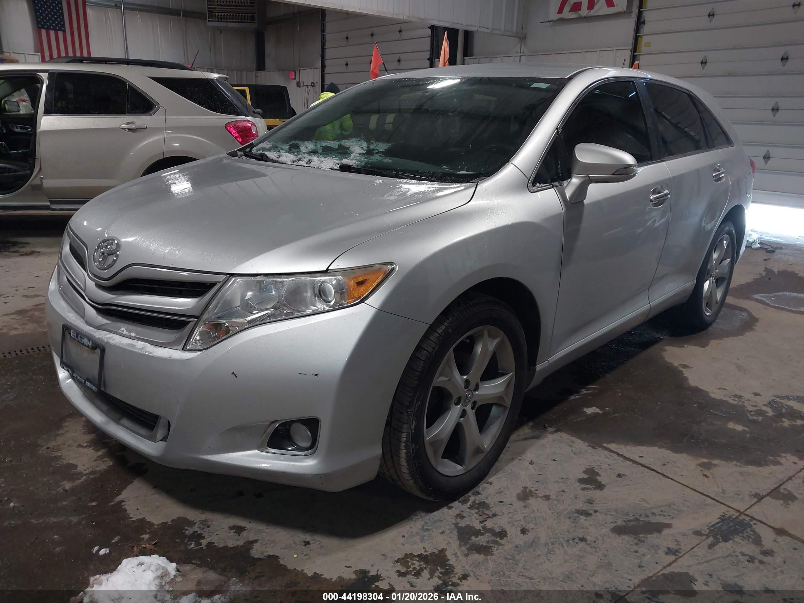 TOYOTA VENZA image 6