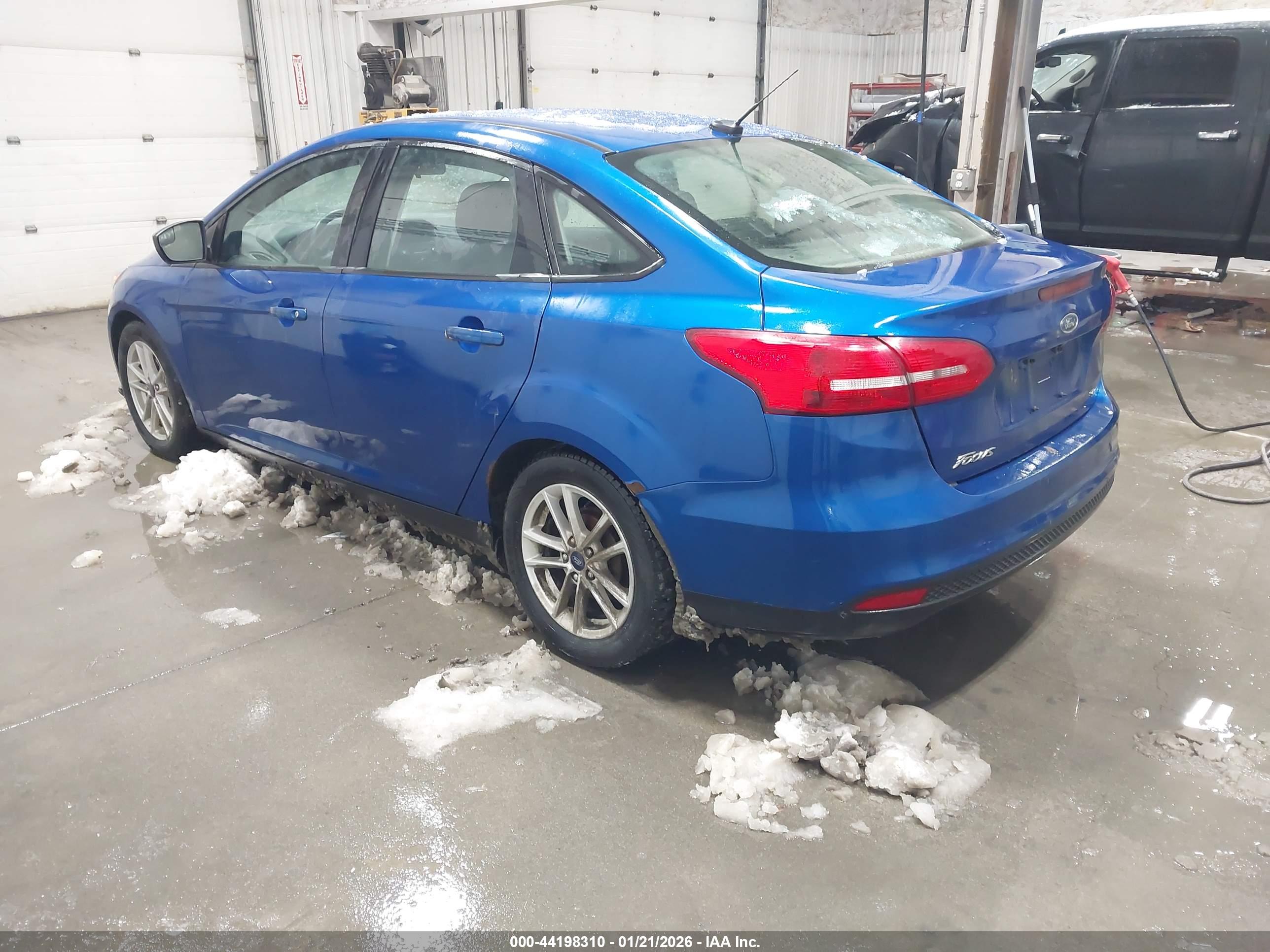FORD FOCUS image 3