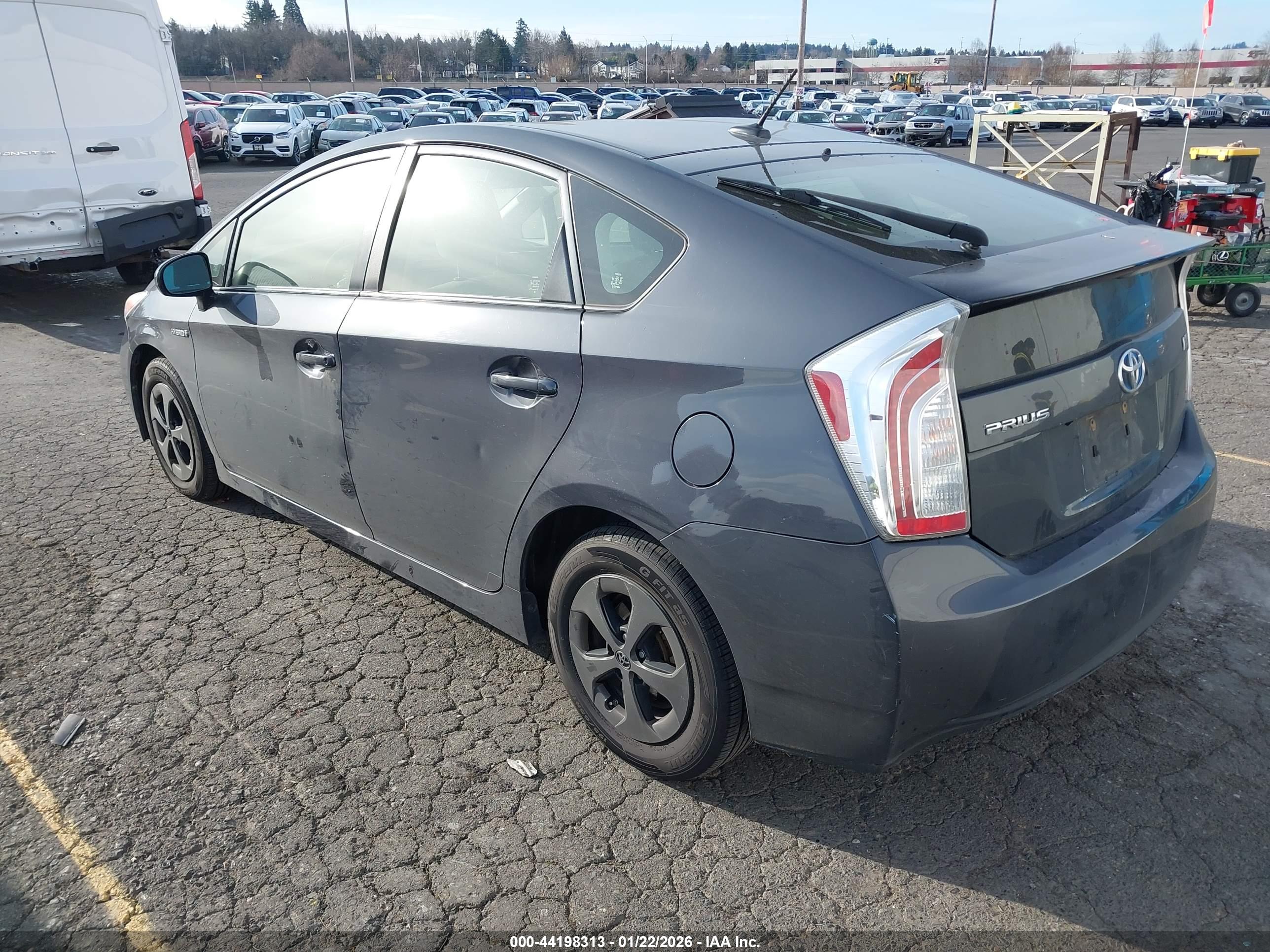 TOYOTA PRIUS image 3