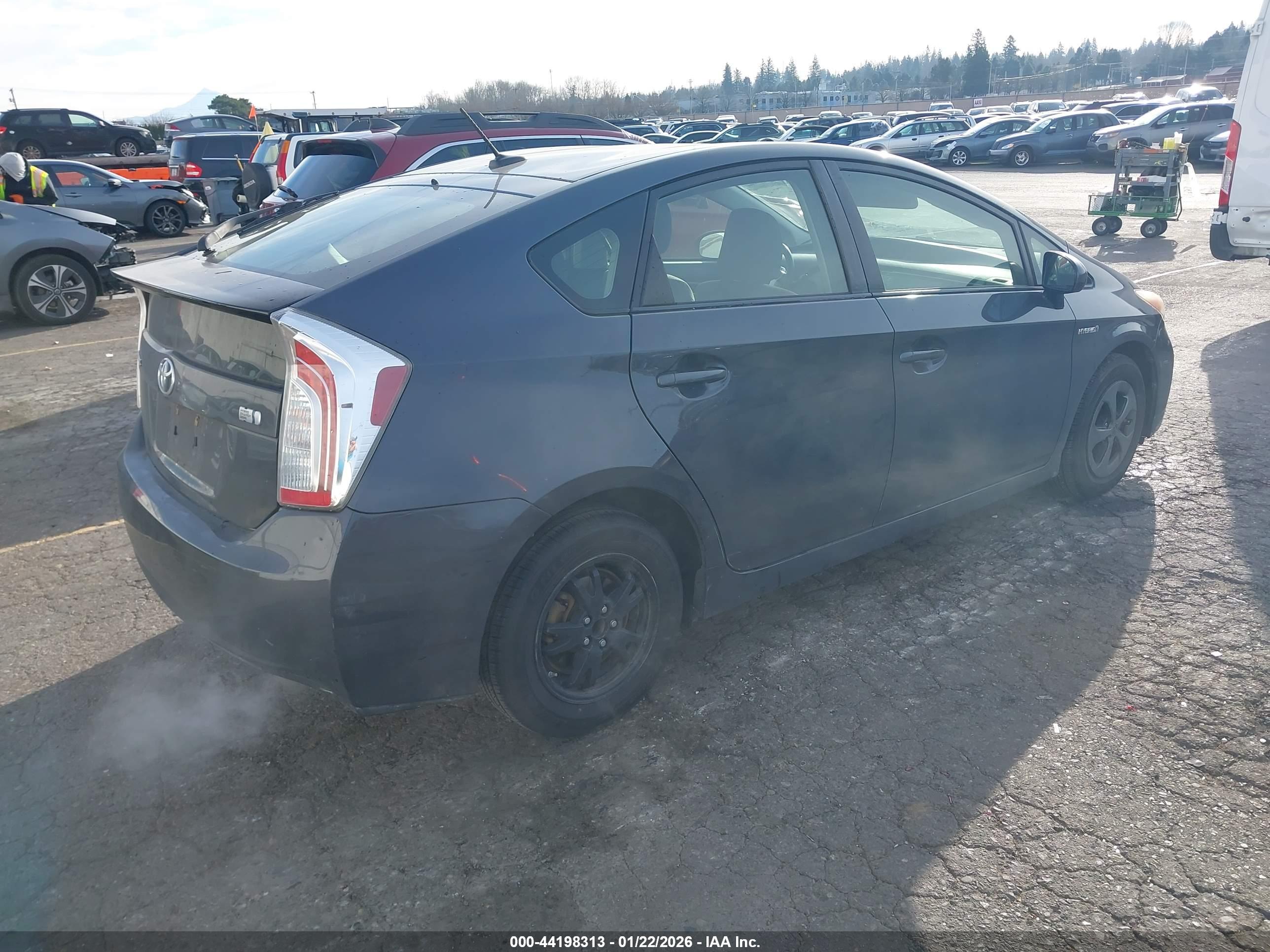 TOYOTA PRIUS image 4
