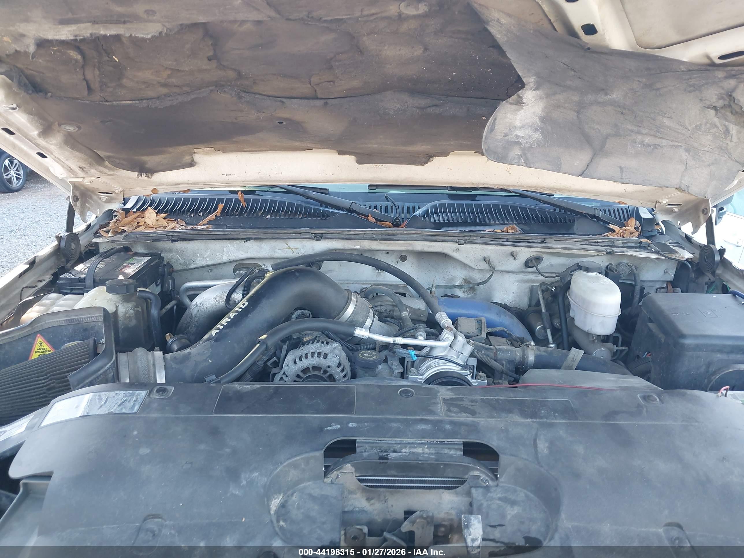 CHEVROLET SILVERADO image 10