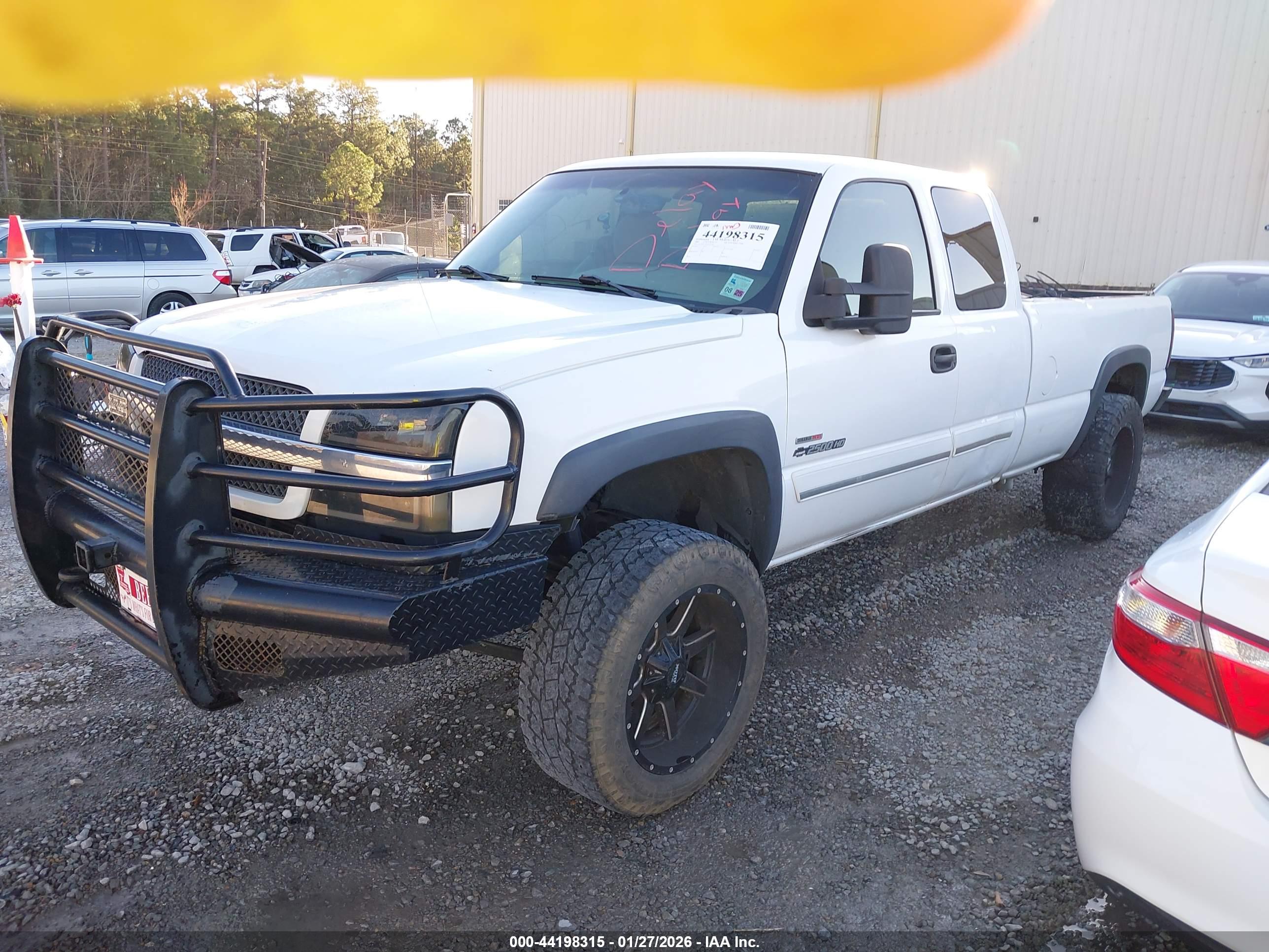 CHEVROLET SILVERADO image 2