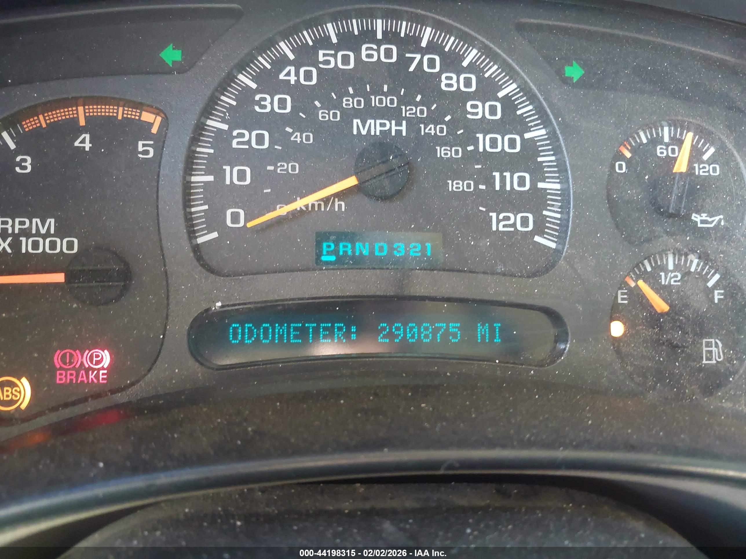 CHEVROLET SILVERADO image 7